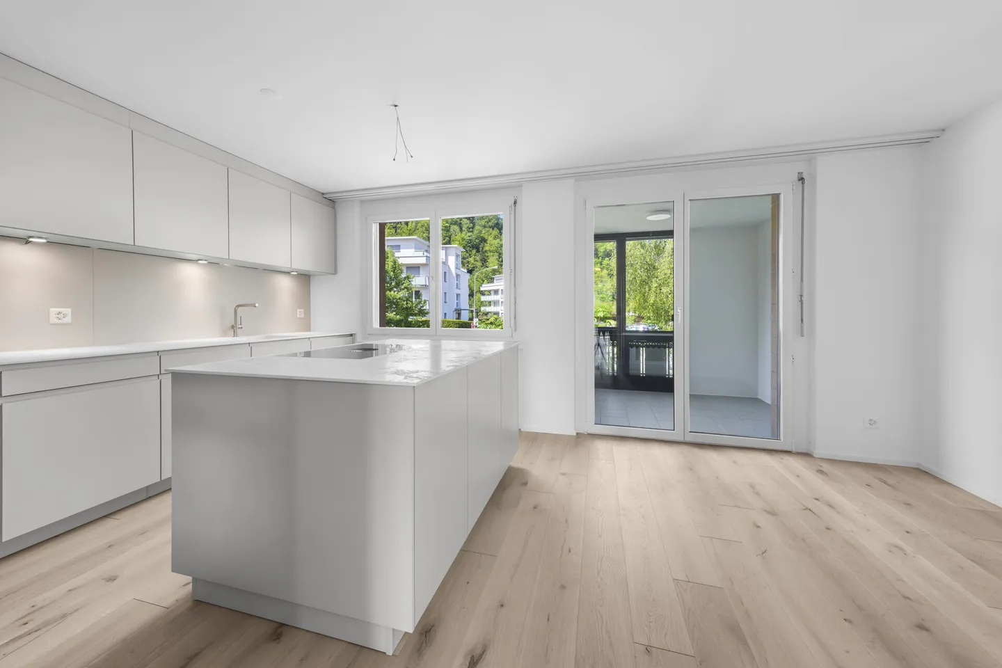Modernes Apartment mit Balkonen - Foto 6 von 13