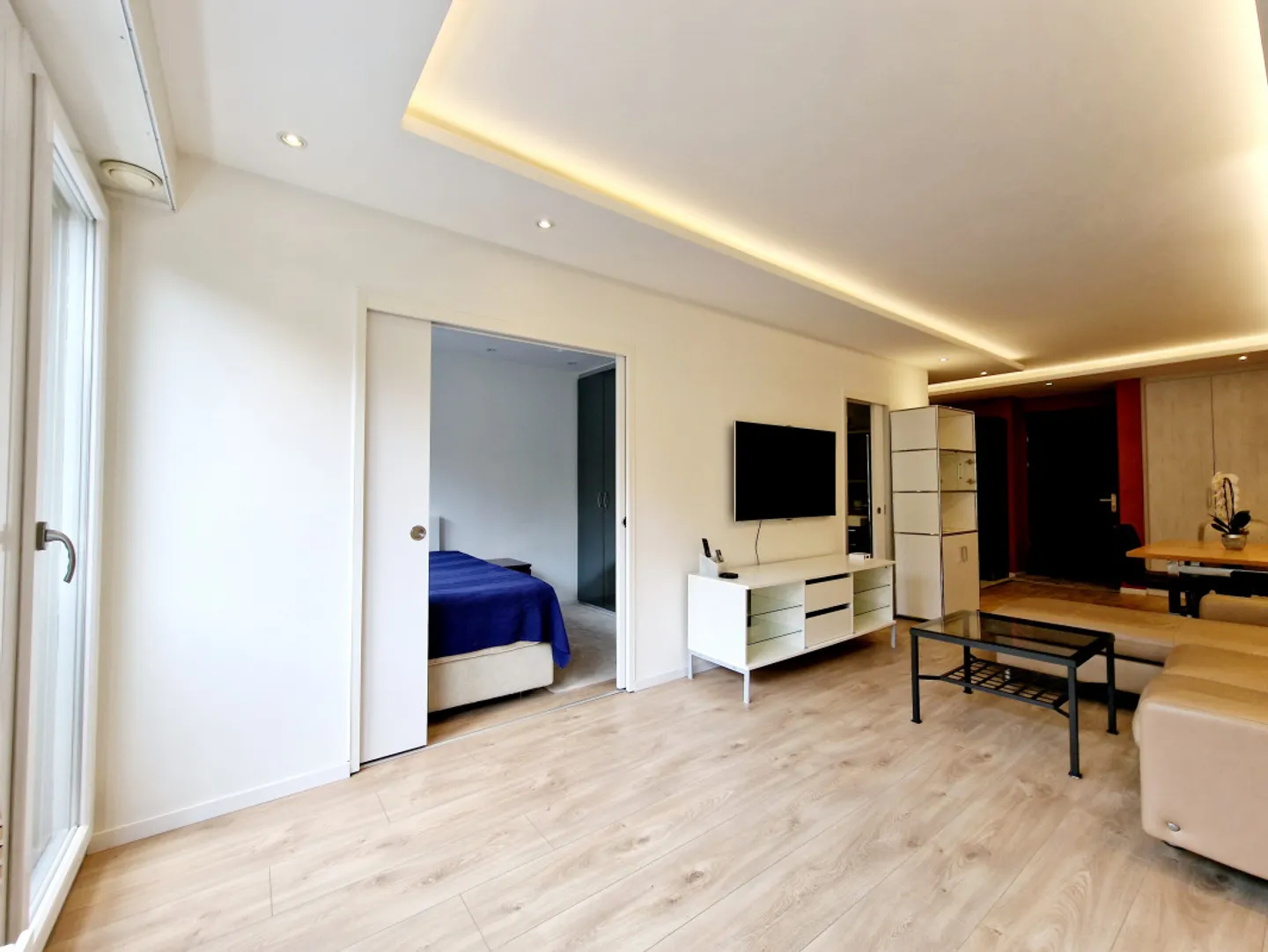 In esclusiva: Appartamento lussuoso e confortevole con piscina interna ed esterna - Foto 7 di 12