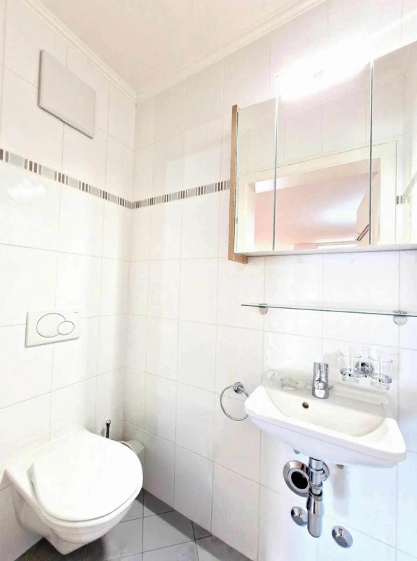 Fabelhafte 3,5-Zimmer-Wohnung mit Terrasse, ideal gelegen 20 Minuten von Nyon - Foto 6 von 10