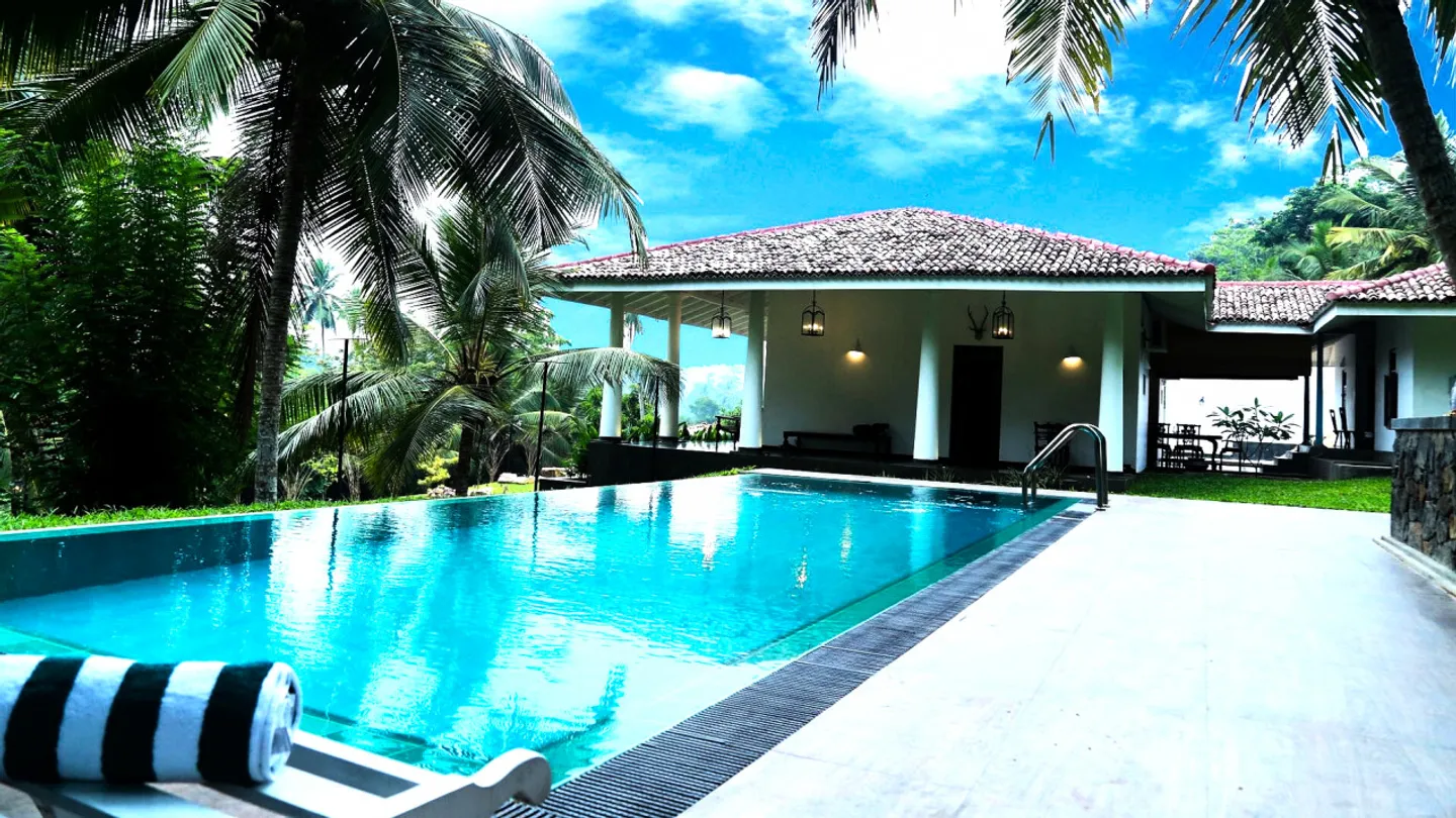 La sontuosa Villa: una elegante villa familiare / Collonge-Bellerive - Foto 2 di 5