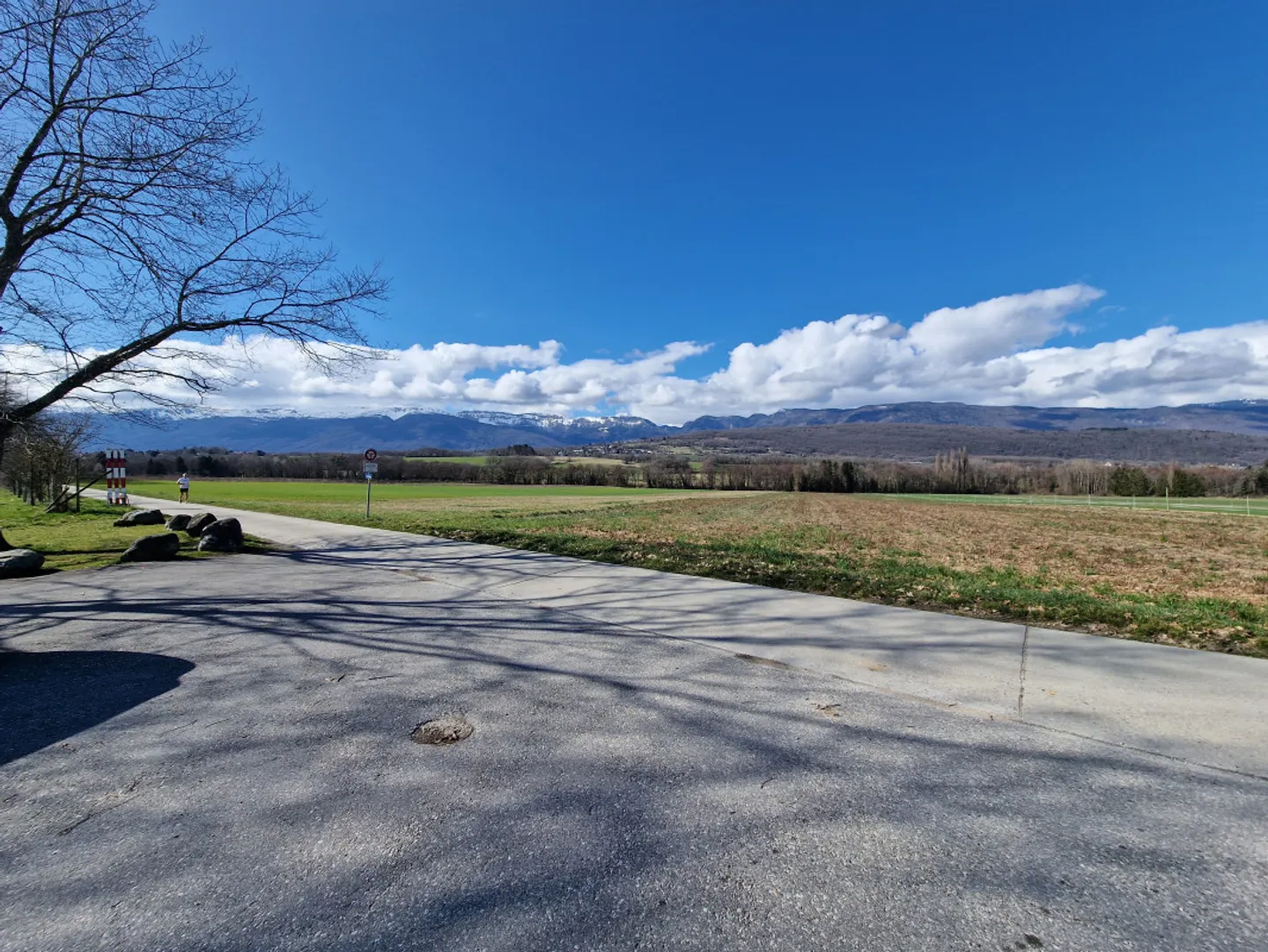 Villa contemporanea a Terre-Sainte - Foto 3 di 3