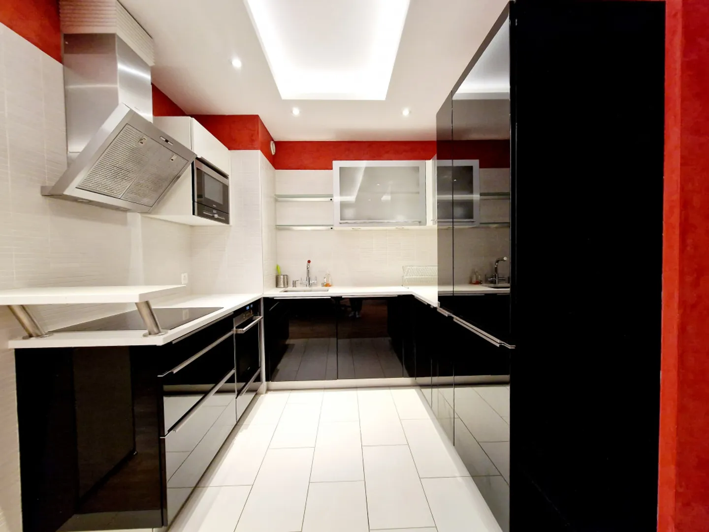 Exclusively: Luxurious apartment, pool and sauna near downtown Geneva - Photo 3 of 11