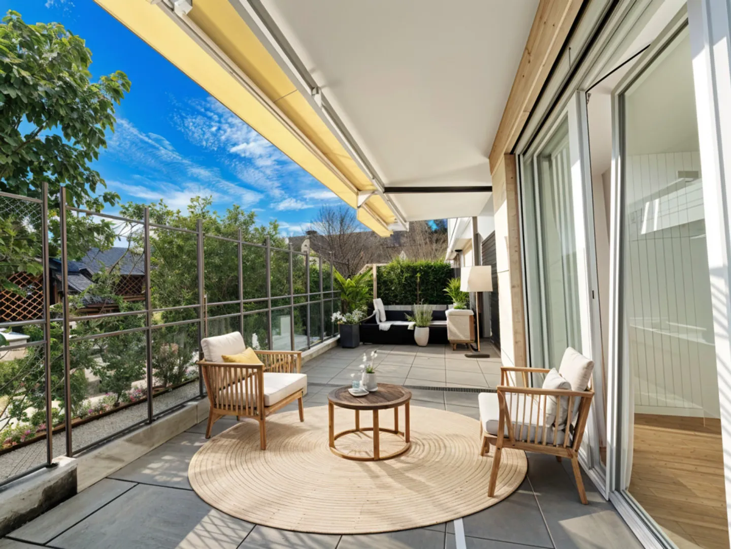 Appartement Charmant avec Terrasse - Photo 4 sur 10