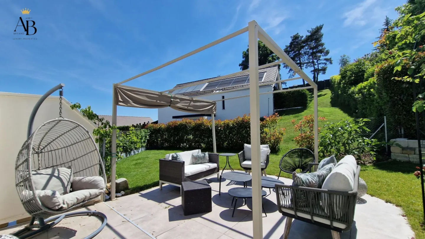 Appartement moderne avec jardin - Photo 3 sur 13
