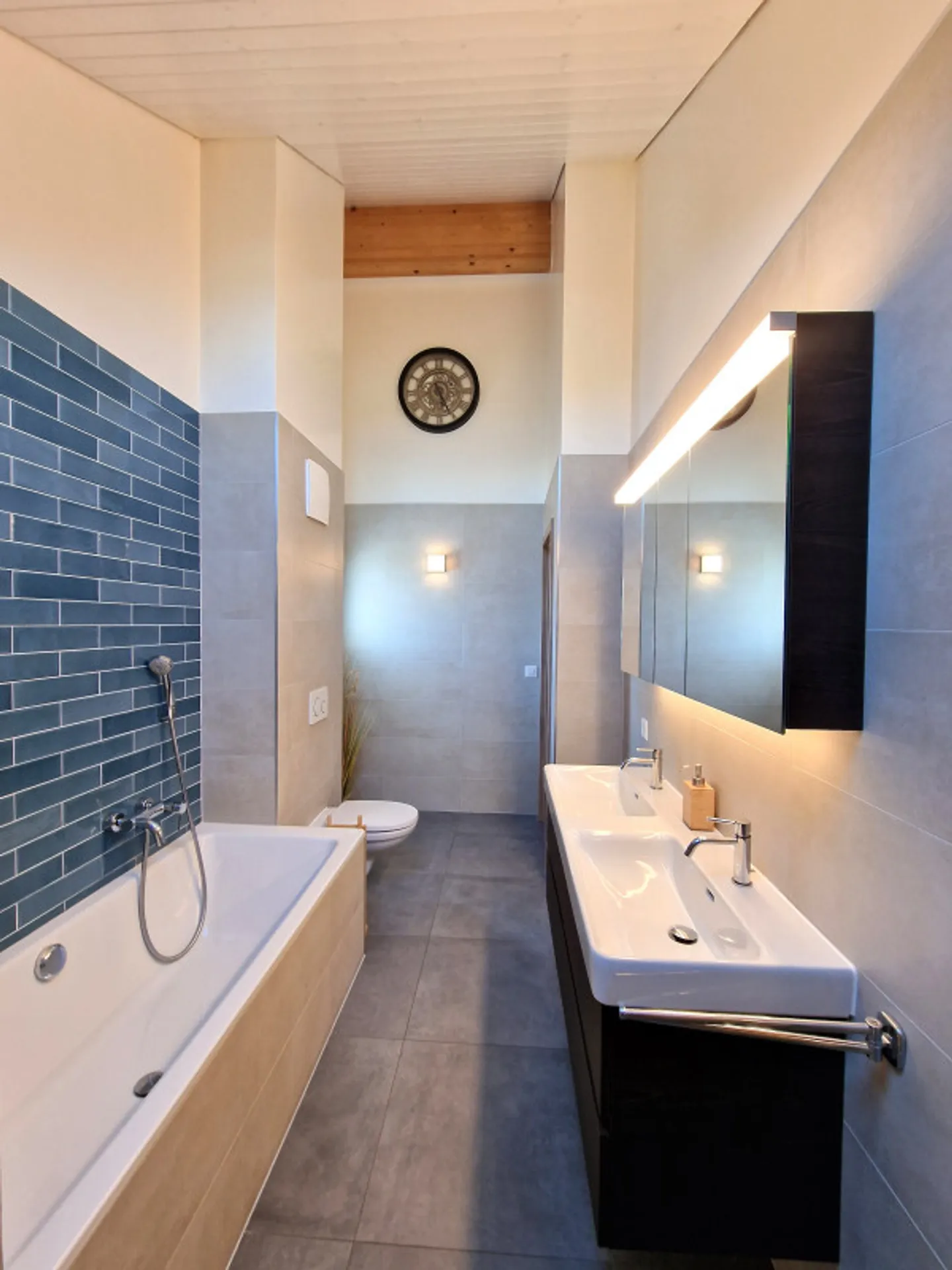 In Exclusivity: Beautiful Lake View Villa, Arzier, Abby Bryand Real Estate - Photo 5 of 6