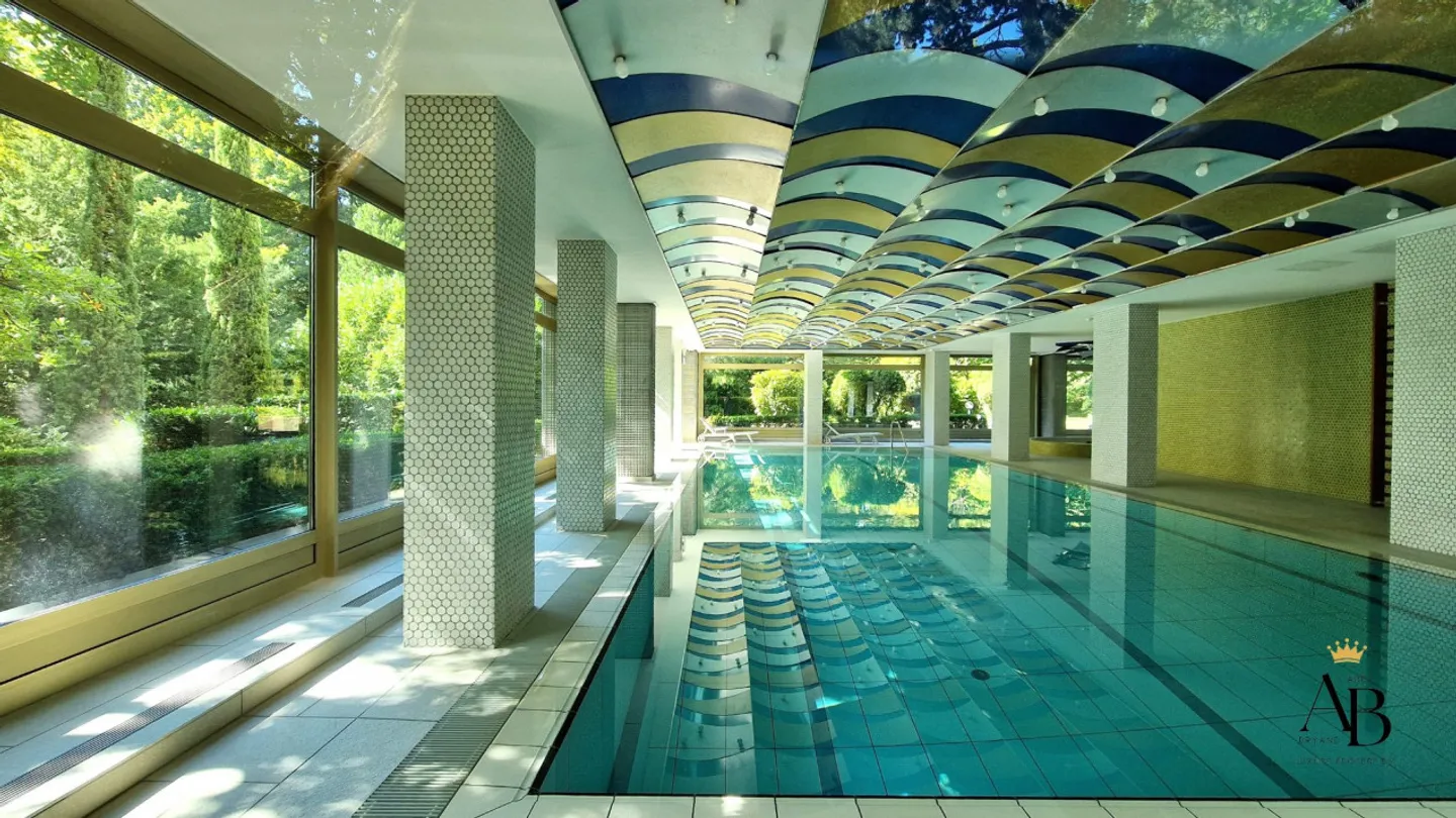 Lussuoso Appartamento con Vista Lago, Elegante Residenza con Piscina Coperta &amp; Jacuzzi - Foto 10 di 11