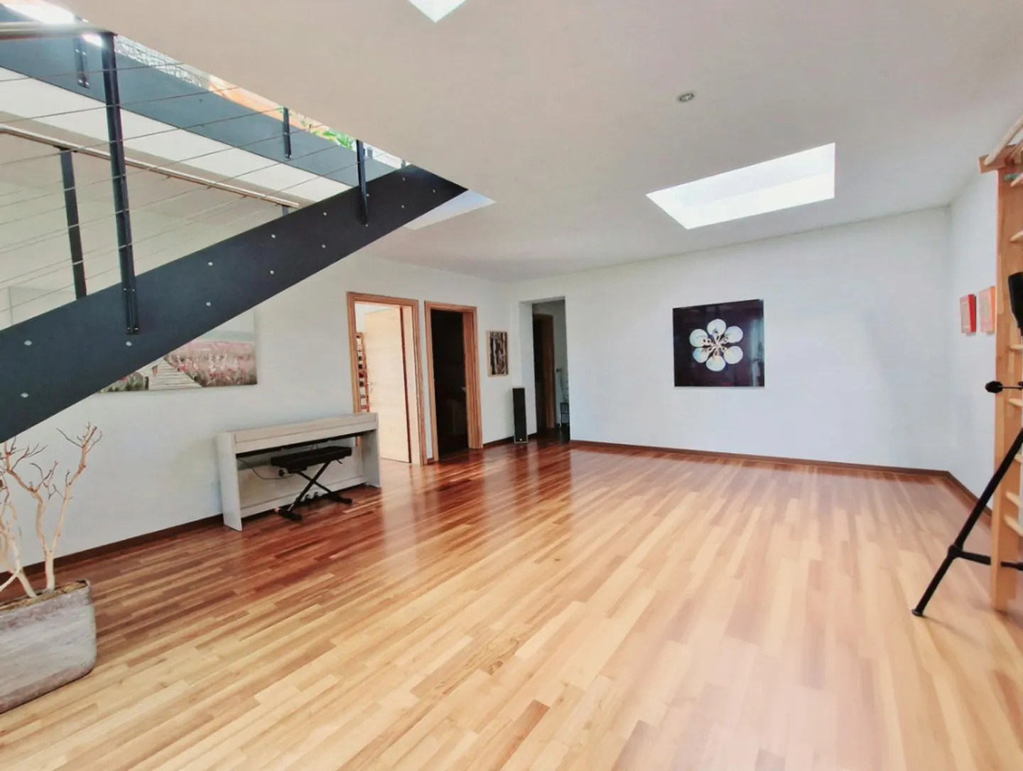 Villa contemporaine avec vue sur le lac - Photo 4 sur 13