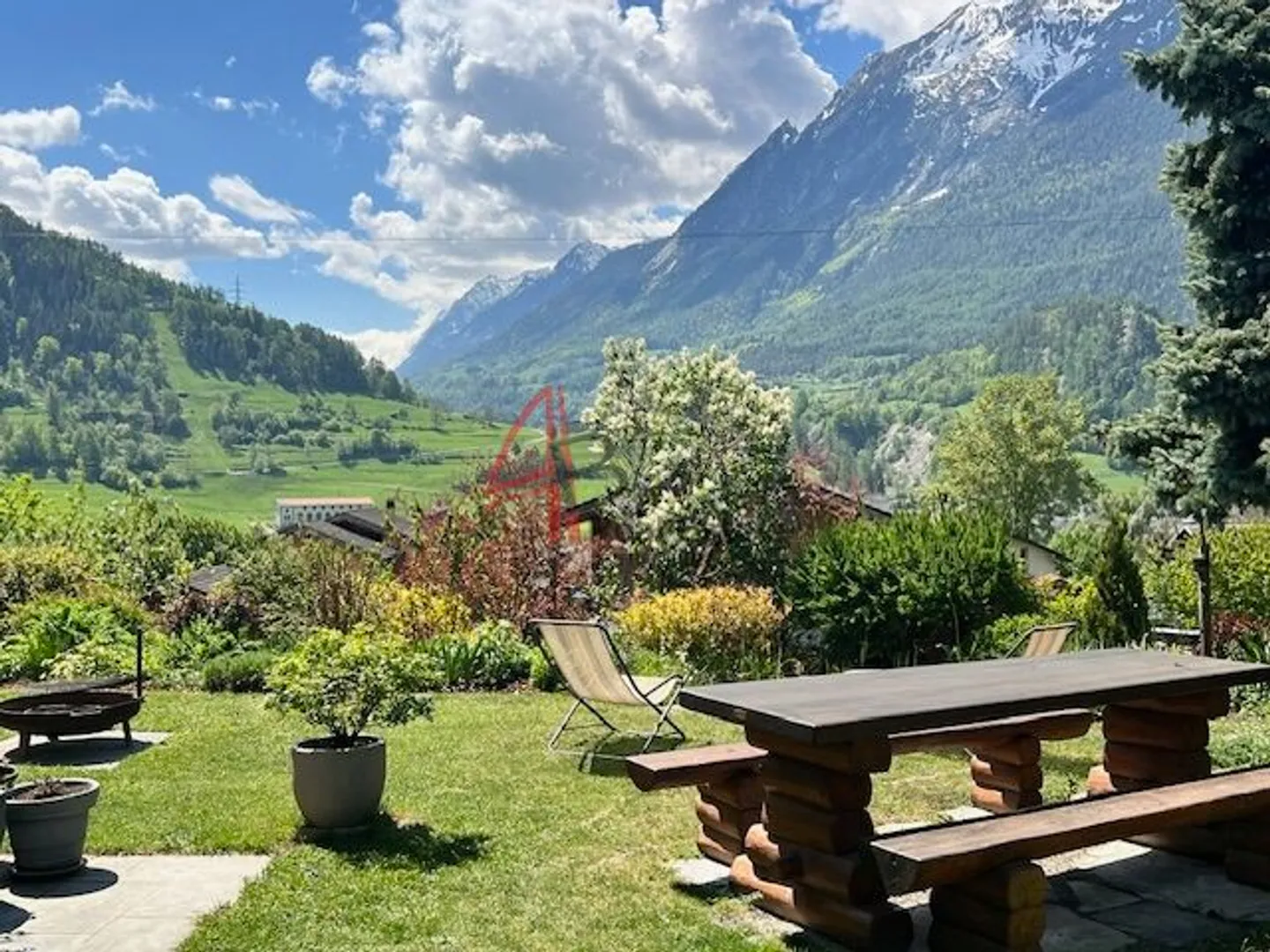 Val de Bagnes Vollèges (Etiez) Spacieuse maison familiale 7.5 pièces - Photo 1 of 11