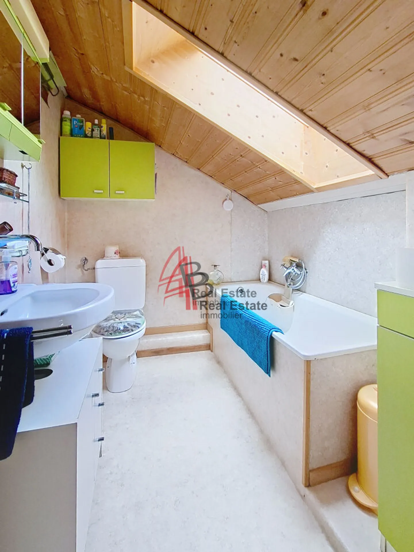 Einzelnes Chalet mit Garten, Terrassen und Garage in Orsières - Foto 8 von 10