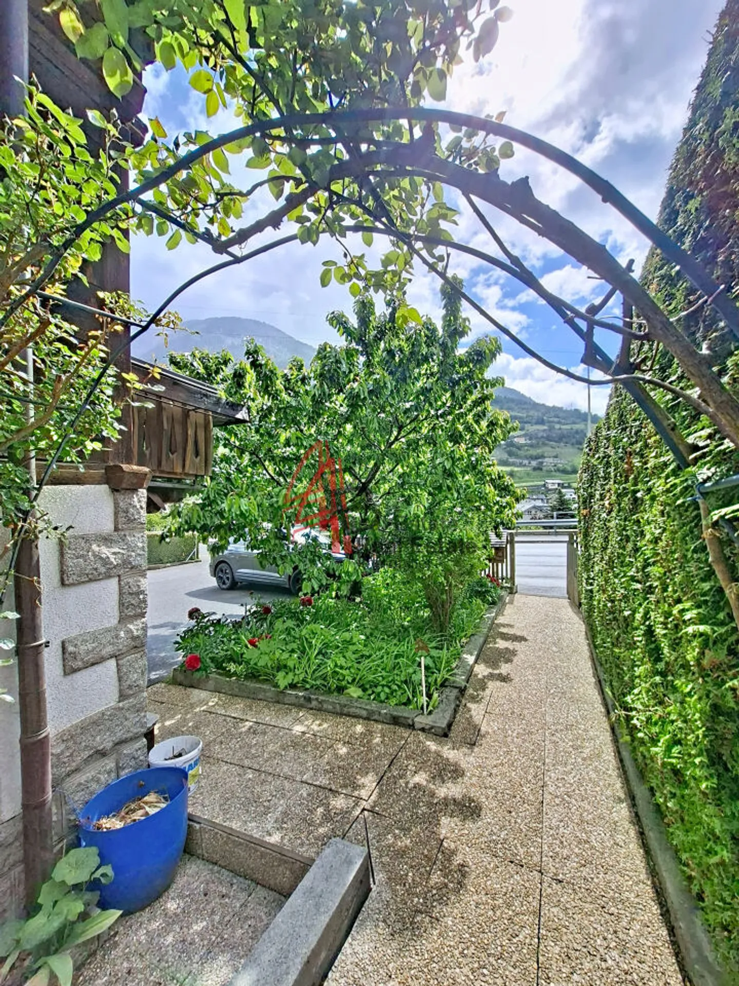 Einzelnes Chalet mit Garten, Terrassen und Garage in Orsières - Foto 5 von 10