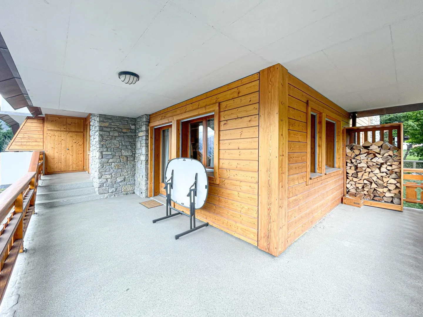 Beautiful mountain-style apartment? 2 bedrooms, 2 bathrooms - Photo 6 of 11
