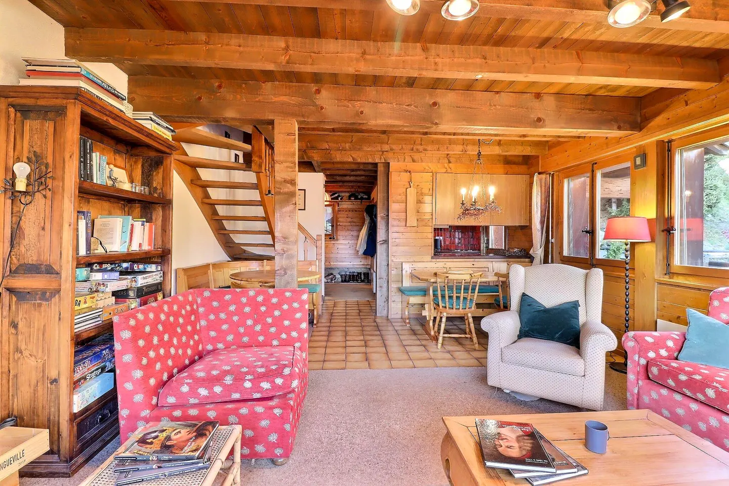 Elegante 3-Zimmer-Duplexwohnung mit Panoramablick zu verkaufen - Foto 2 von 13