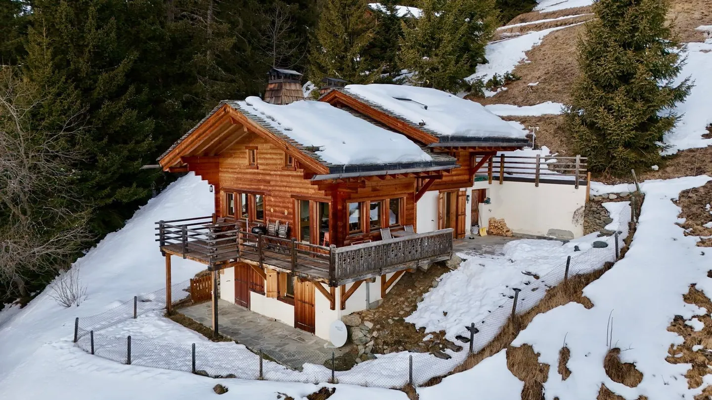 Chalet avec Vue Alpine Époustouflante - Photo 1 sur 13