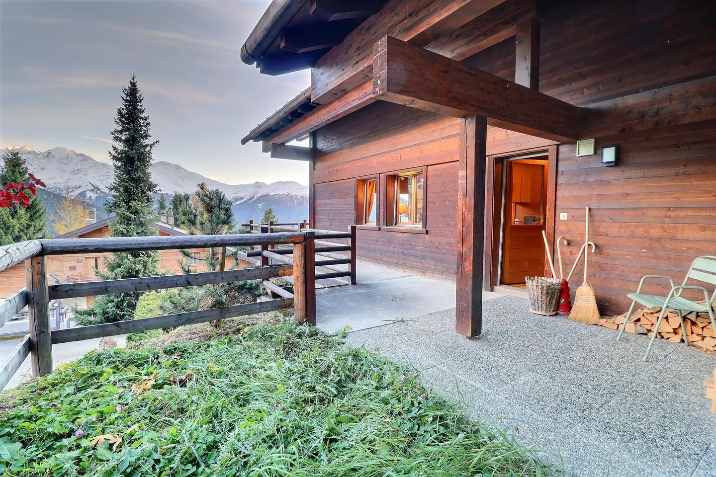 Elegante 3-Zimmer-Duplexwohnung mit Panoramablick zu verkaufen - Foto 13 von 13