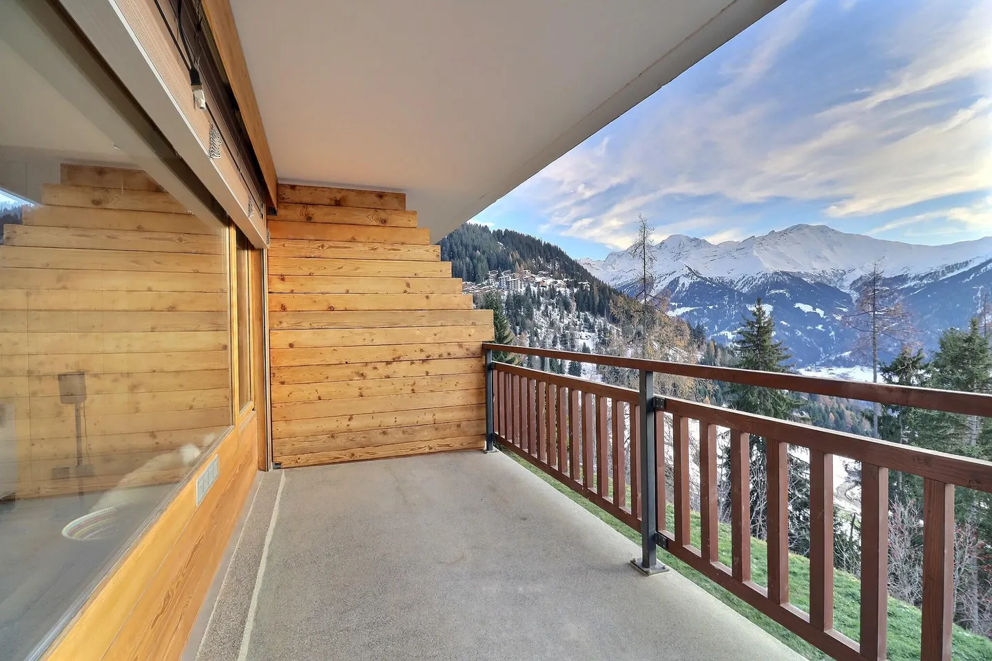 Studio entièrement rénové ? Vue imprenable sur les montagnes ! - Photo 8 sur 8