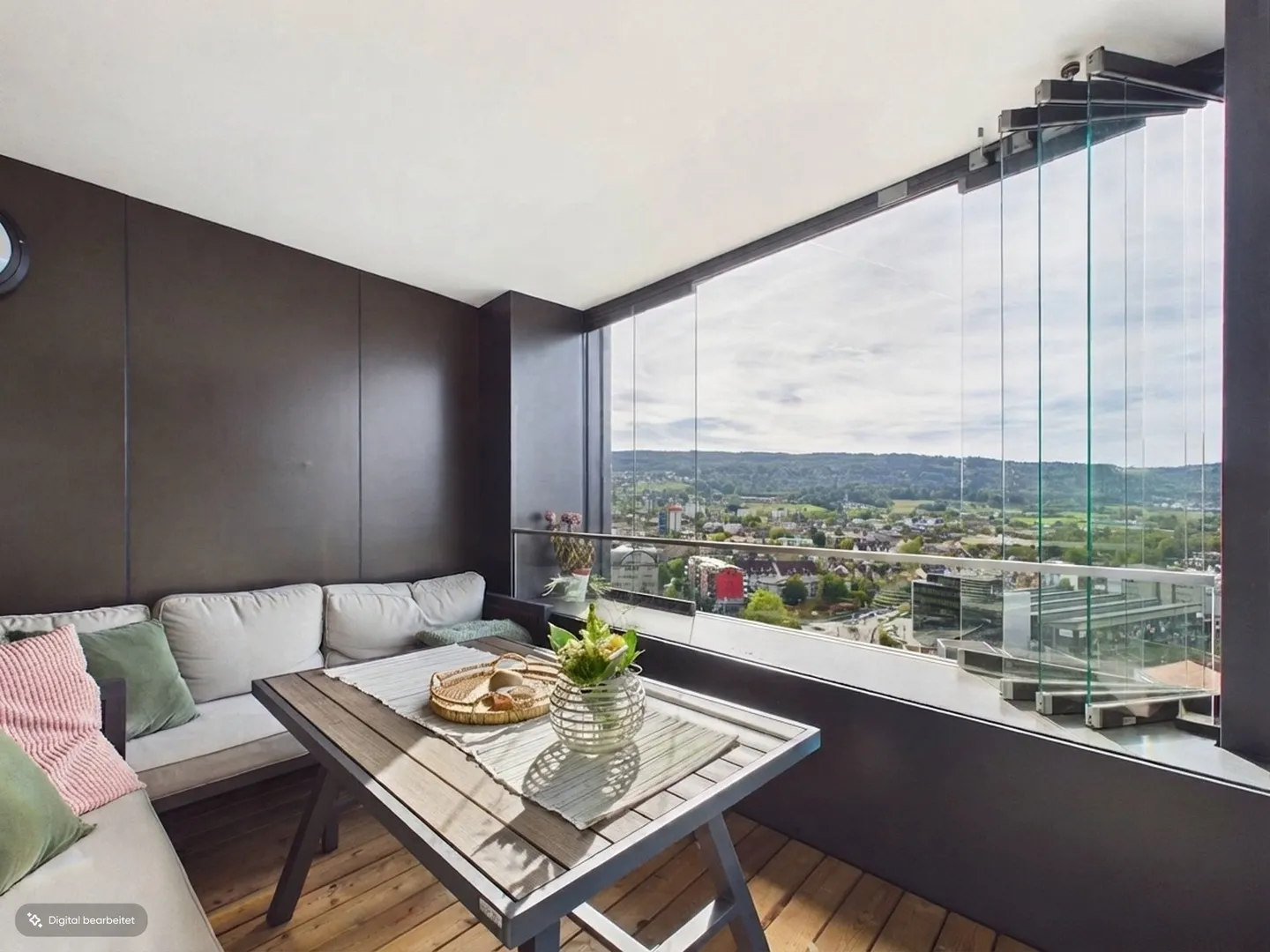 Apartment in Limmat Tower with panoramic view - Photo 10 of 11