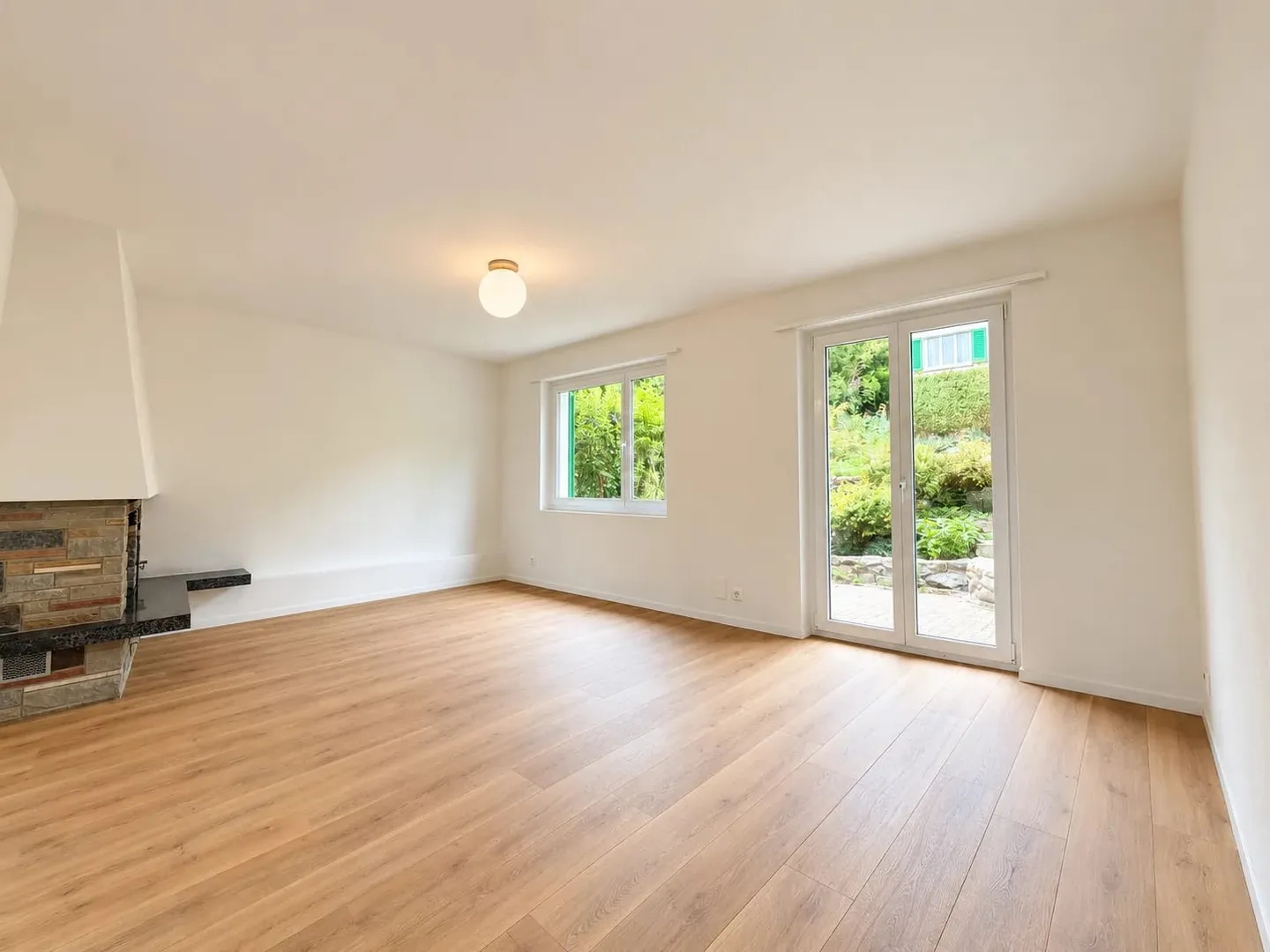 Freshly renovated 5.5-room townhouse with garden in Zurich - Photo 8 of 13
