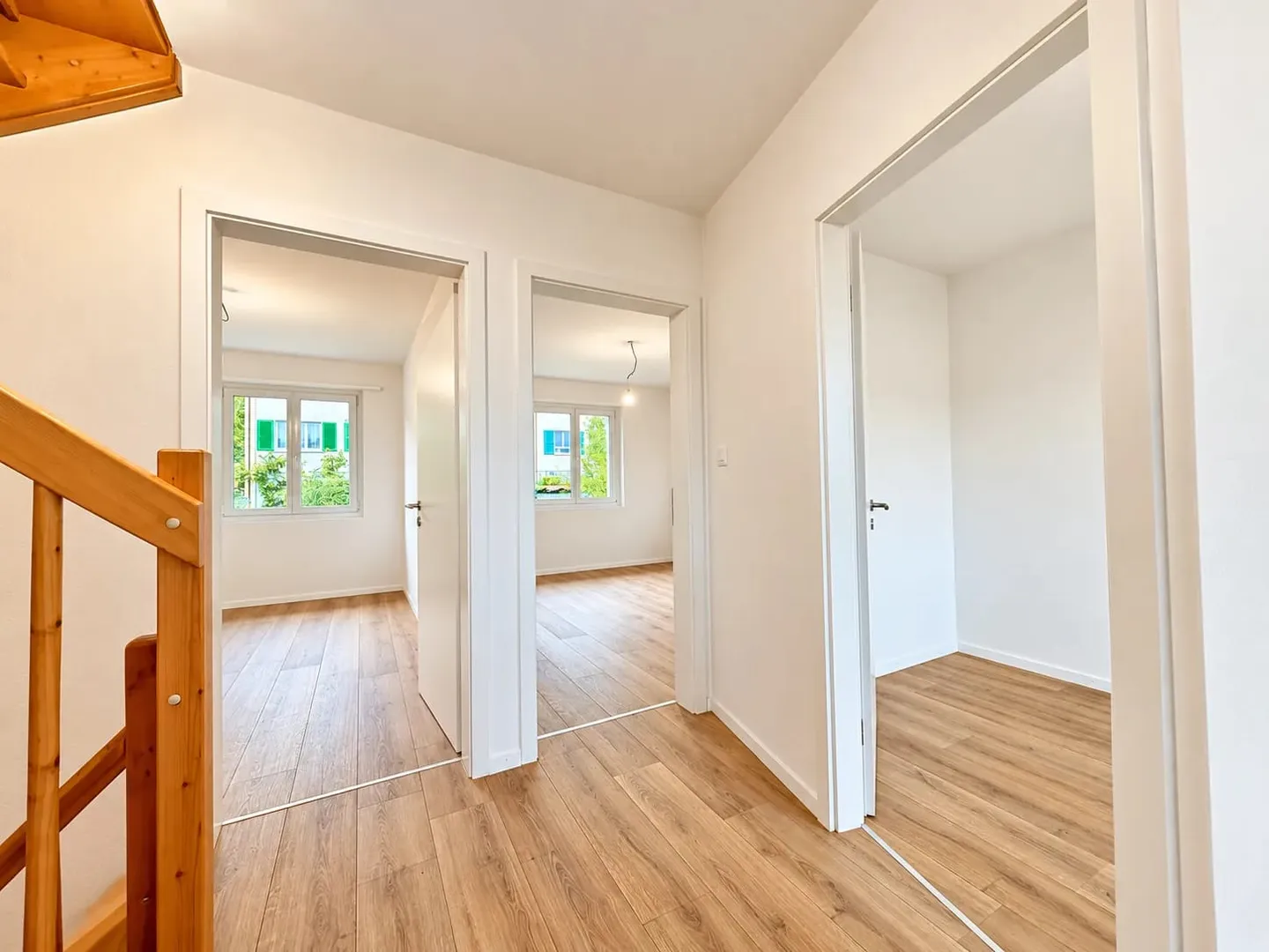 Freshly renovated 5.5-room townhouse with garden in Zurich - Photo 10 of 13
