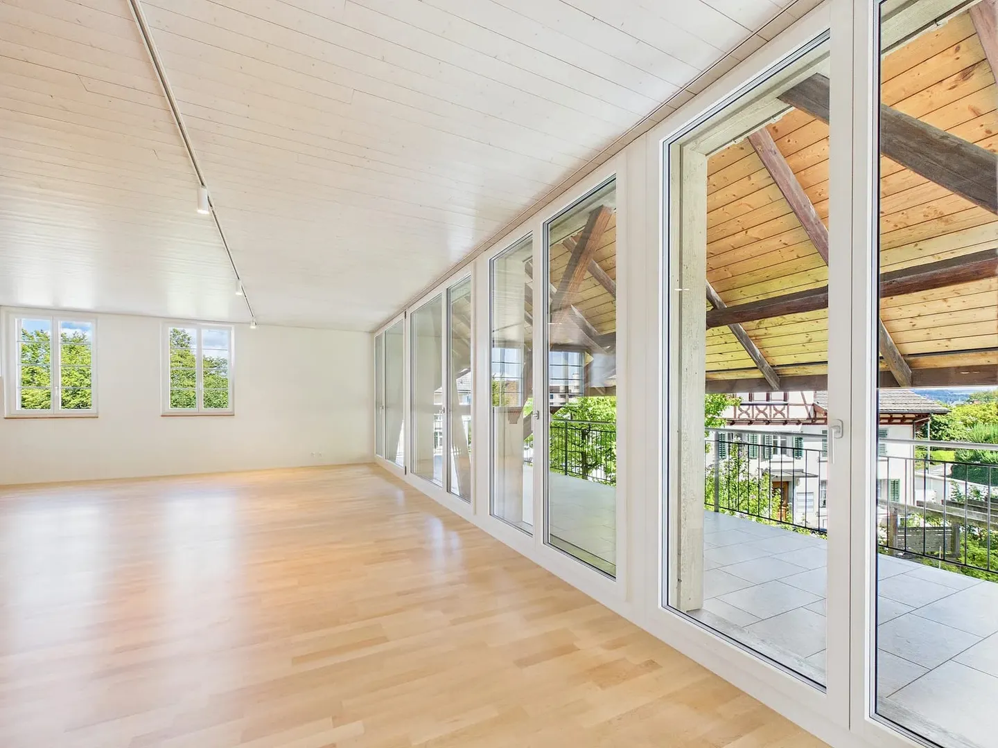 2-Zimmer-Maisonette mit Balkon und Seesicht in Thalwil mieten - Foto 12 di 13