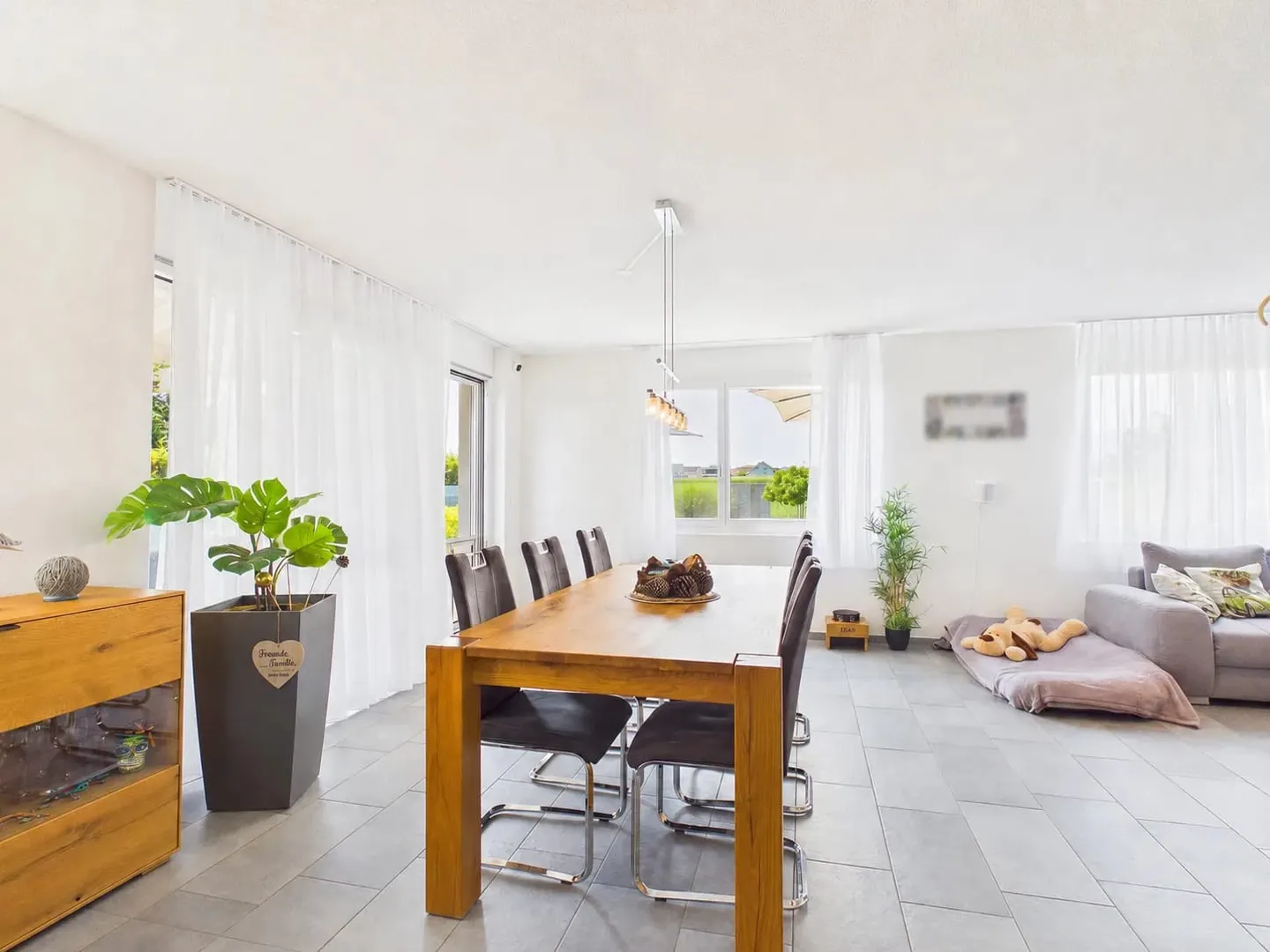 Modernes Einfamilienhaus mit Garten und schöner Weitsicht in Wolfwil - Foto 4 von 13