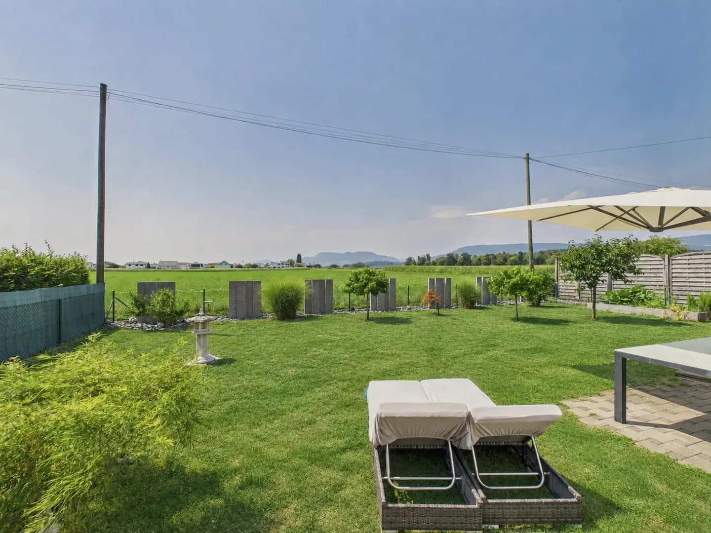 Modernes Einfamilienhaus mit Garten und schöner Weitsicht in Wolfwil - Foto 10 von 13