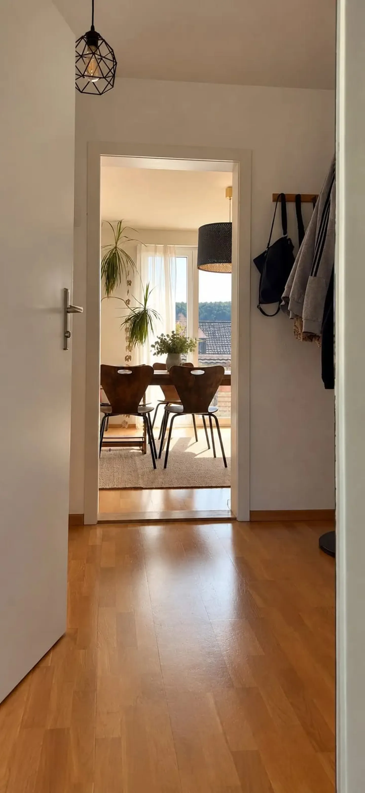 Quiet living, centrally connected - bright 4-room maisonette with large balcony in Muttenz - Photo 6 of 13