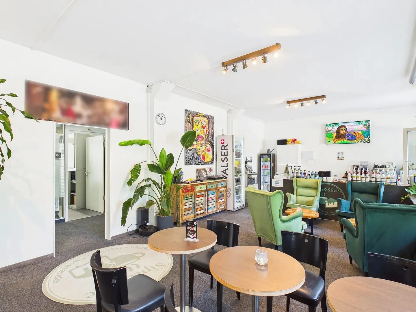Attractive Café Matcha Konzept mit Blick auf den MFO- Park- Zürich-Oerlikon - Foto 3 von 13
