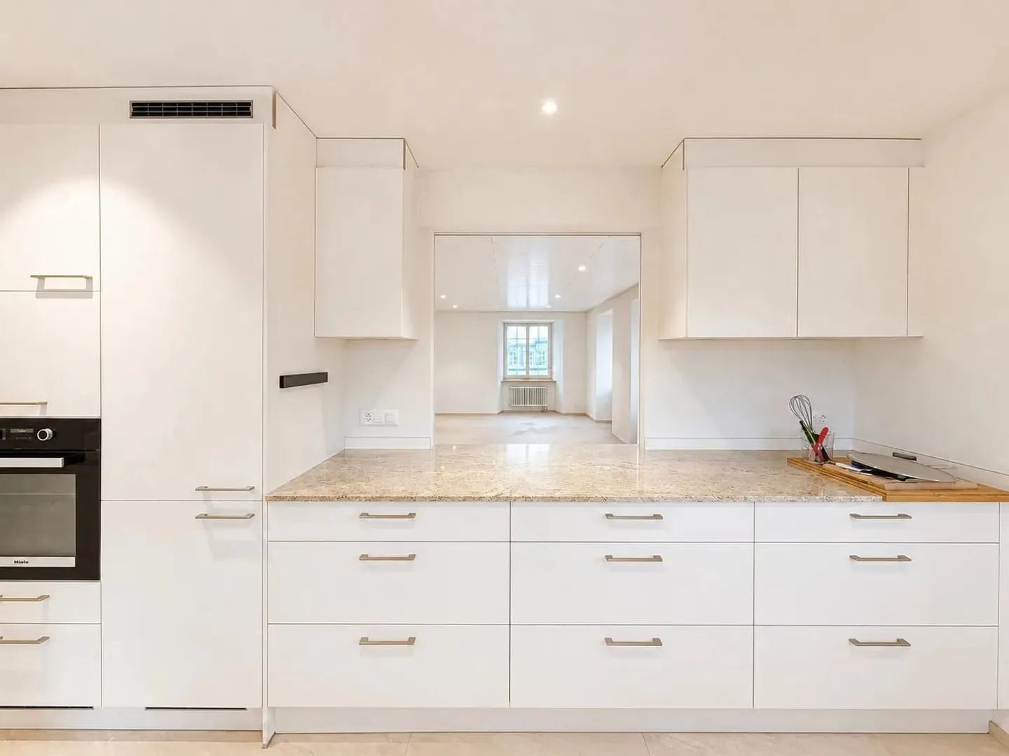 *RÉSERVÉ* Spacieux appartement en duplex 5.5 pièces - 177 m² de surface habitable & deux balcons - Photo 4 sur 13
