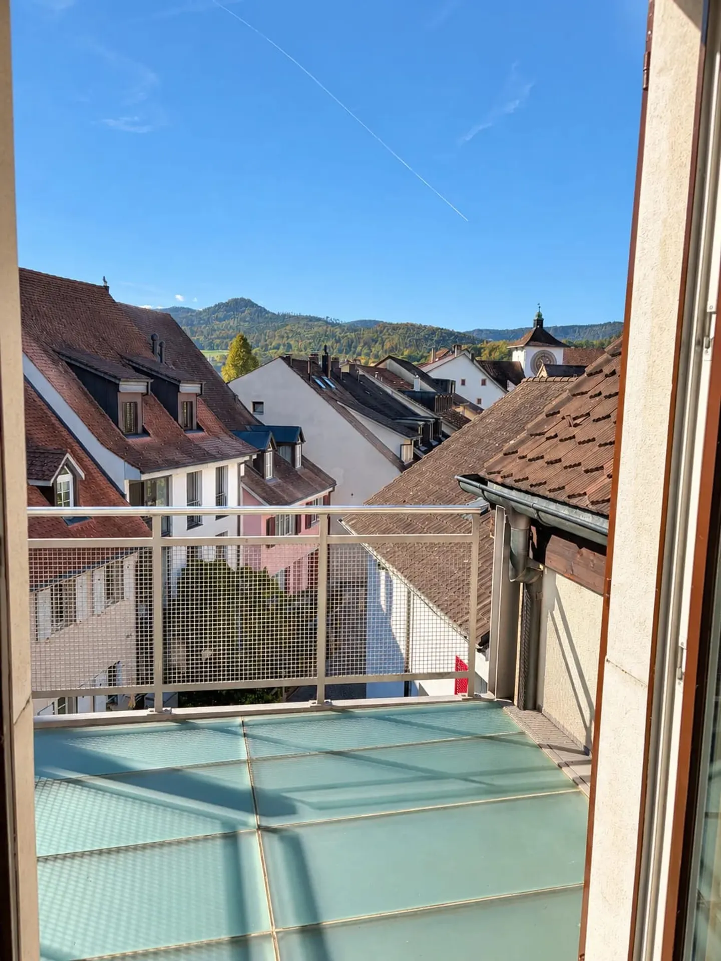 3-room maisonette with a view in Laufen for rent - Photo 1 of 11