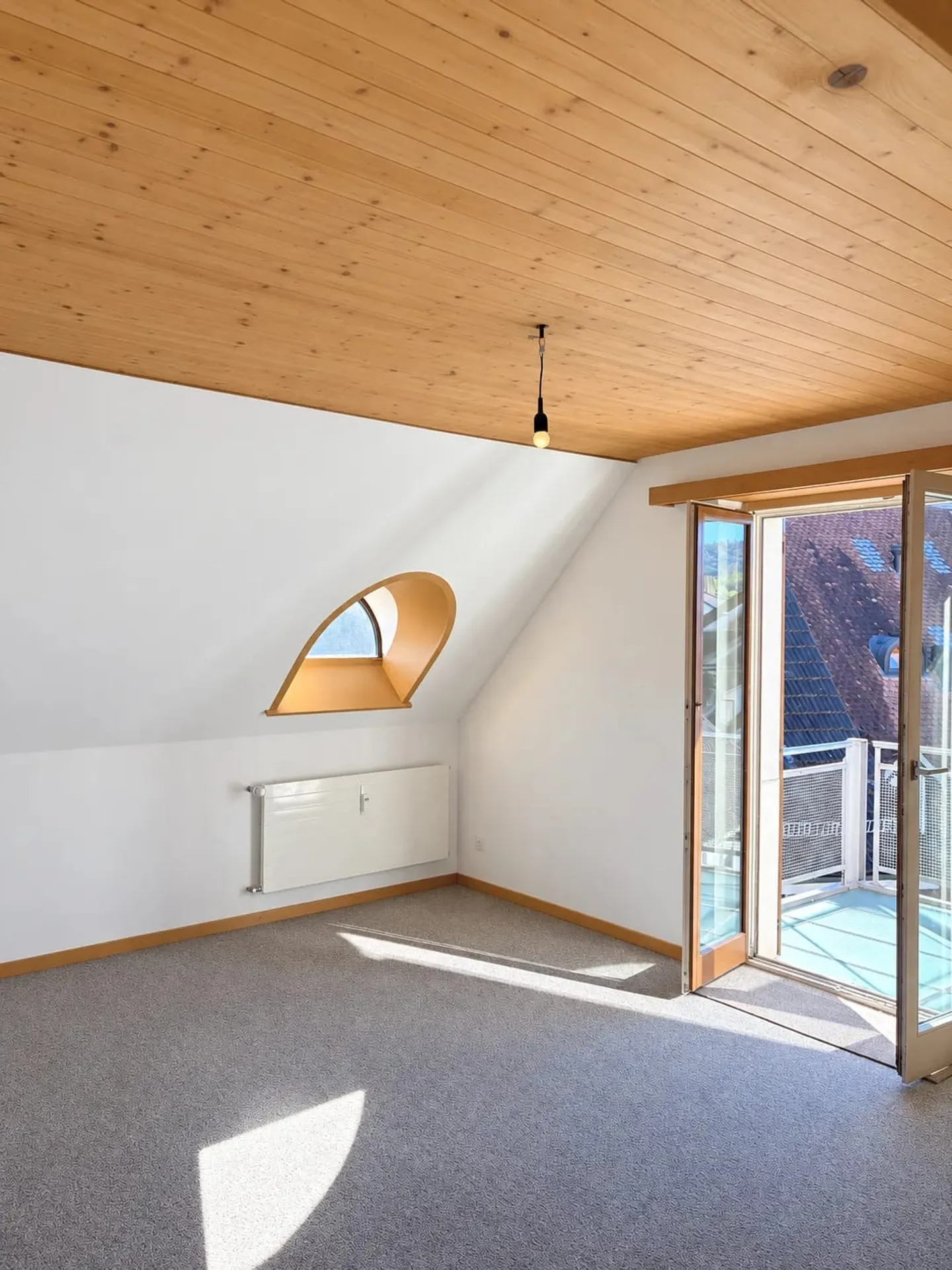 3-room maisonette with a view in Laufen for rent - Photo 2 of 12