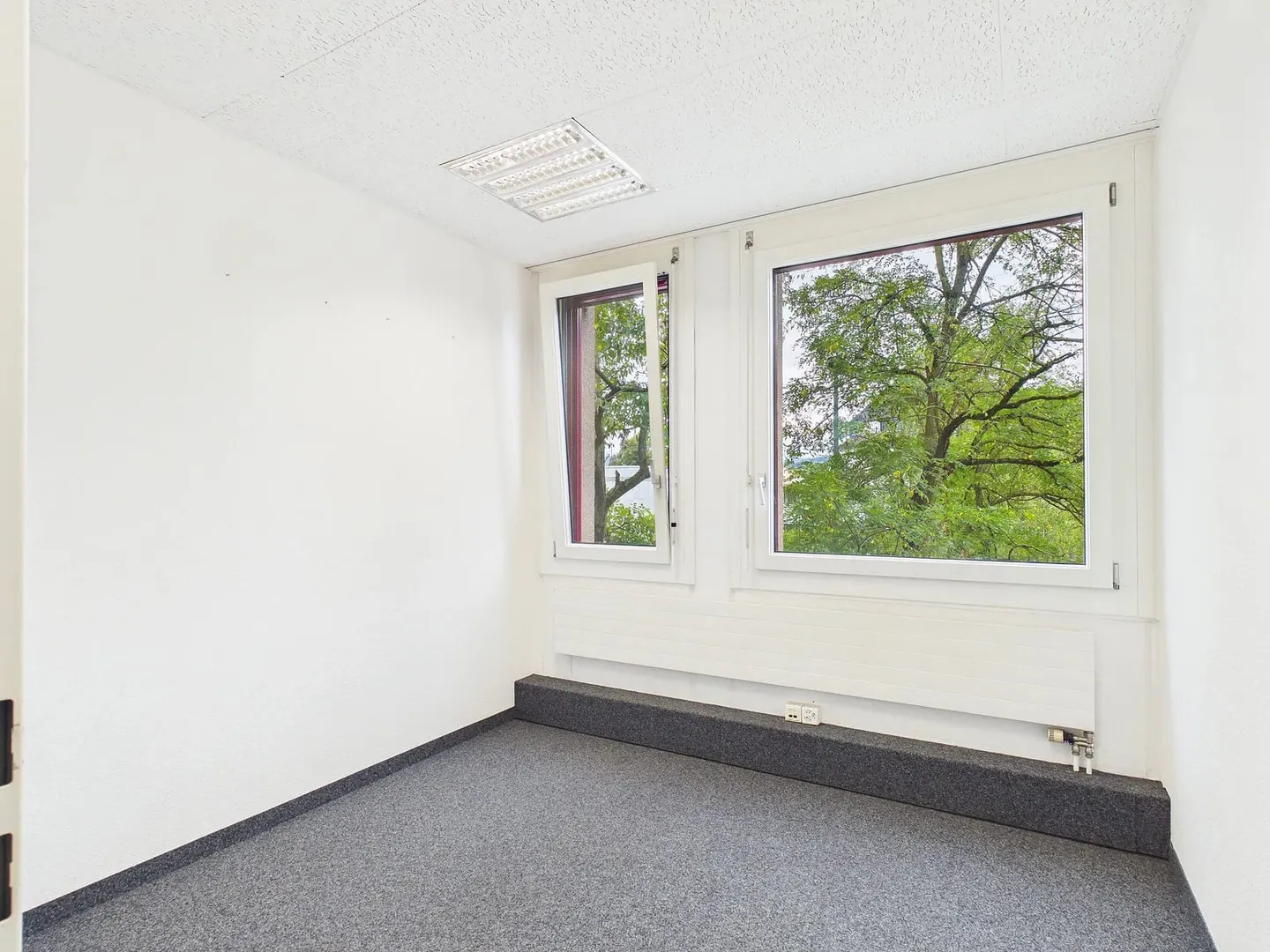 Espace commercial central de 177 m² au 2ème étage à Wohlen - Photo 9 sur 13