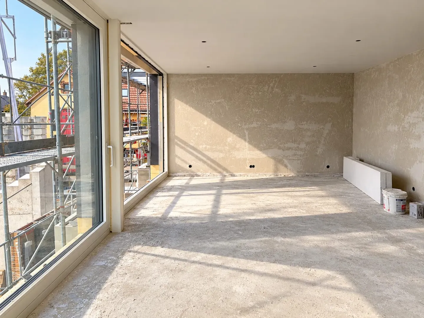 Exklusive 8-Zimmer-Doppelhaushälfte mit Dachterrasse in Münchenstein - Foto 6 von 13