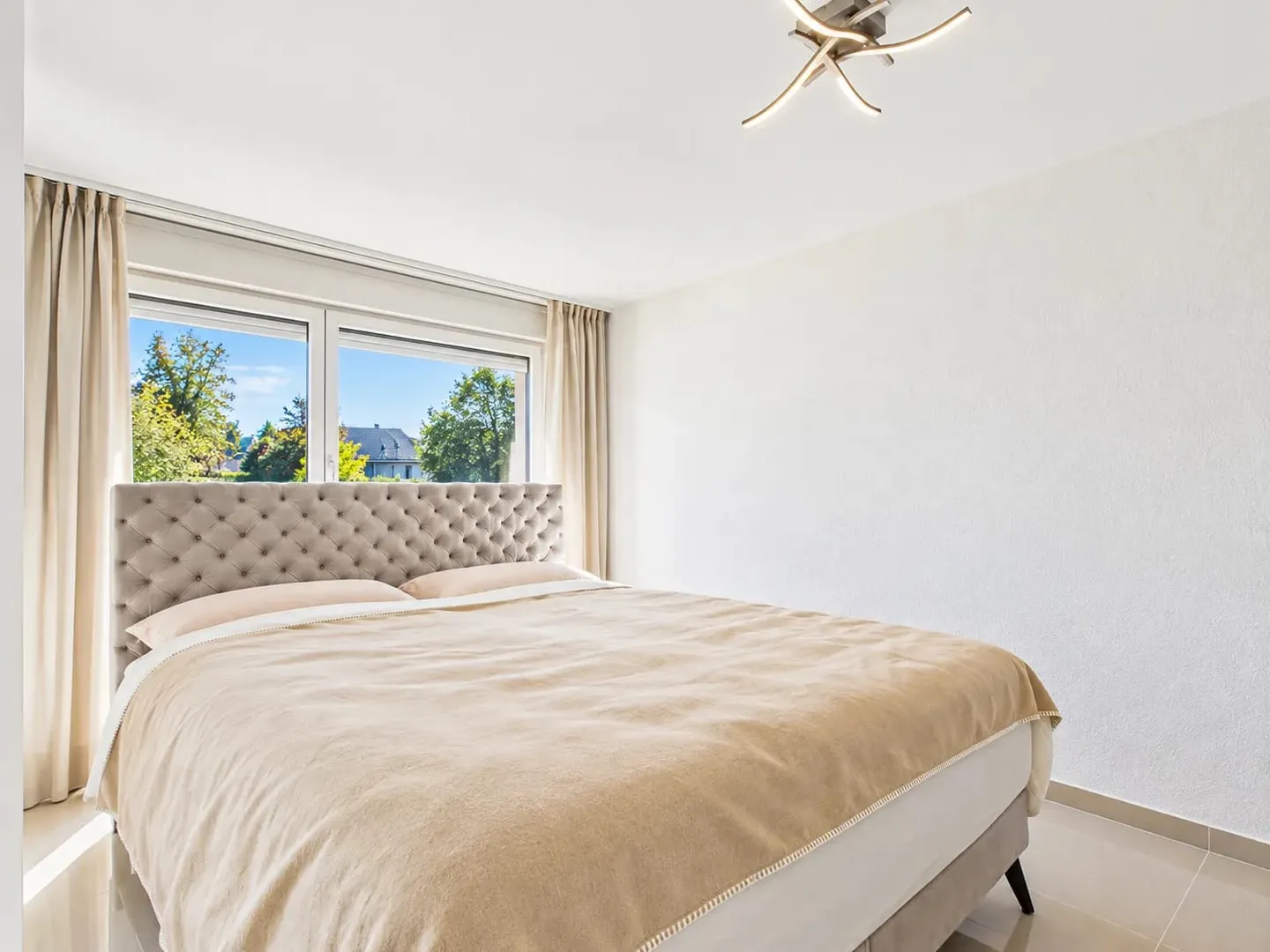 Renoviertes Reihenhaus in Therwil - Foto 4 von 13