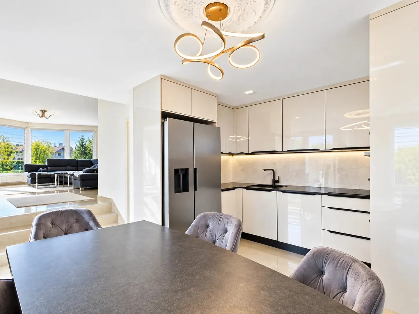 Renoviertes Reihenhaus in Therwil - Foto 7 von 13