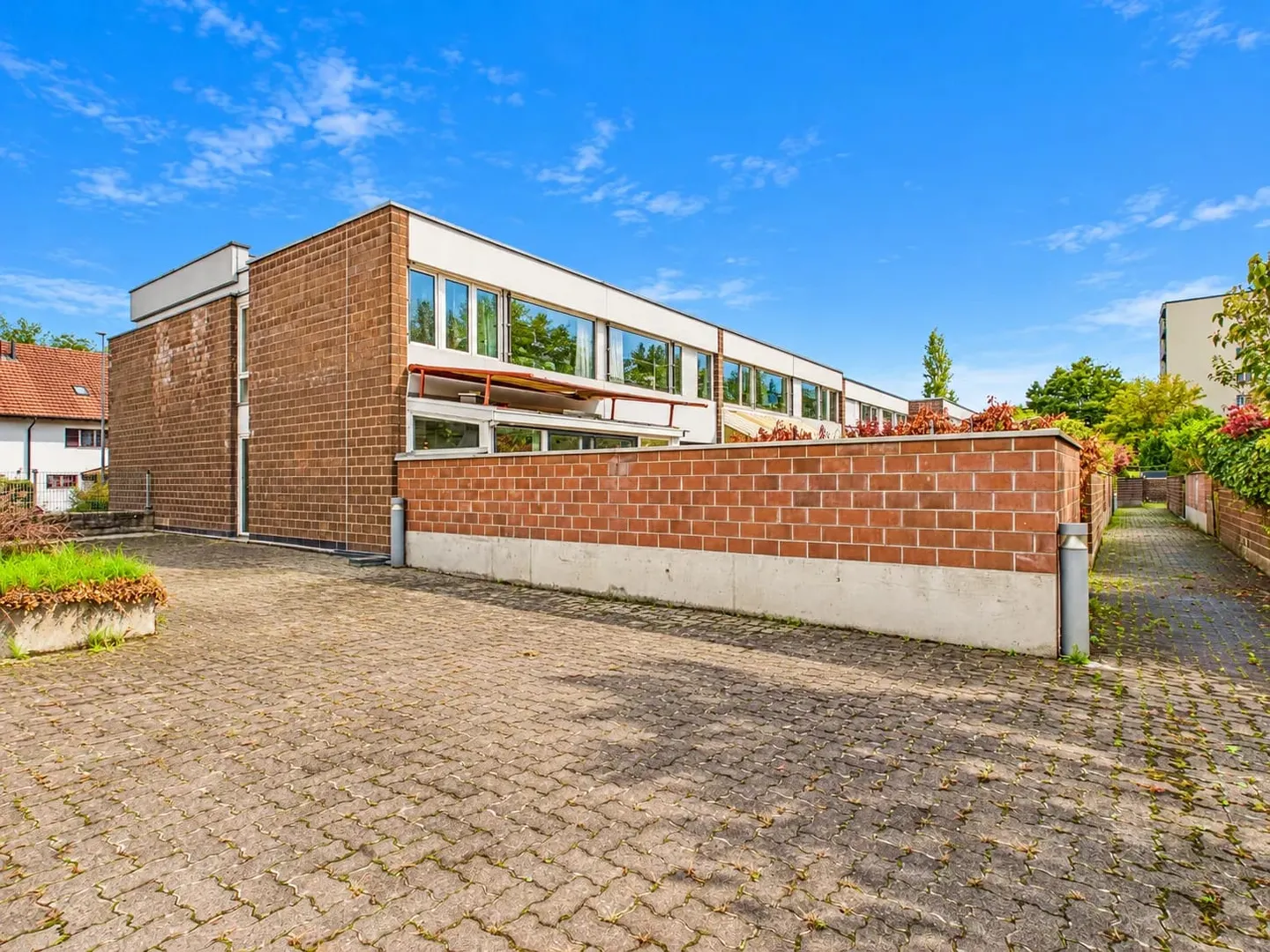 Renoviertes Reihenhaus in Therwil - Foto 12 von 13