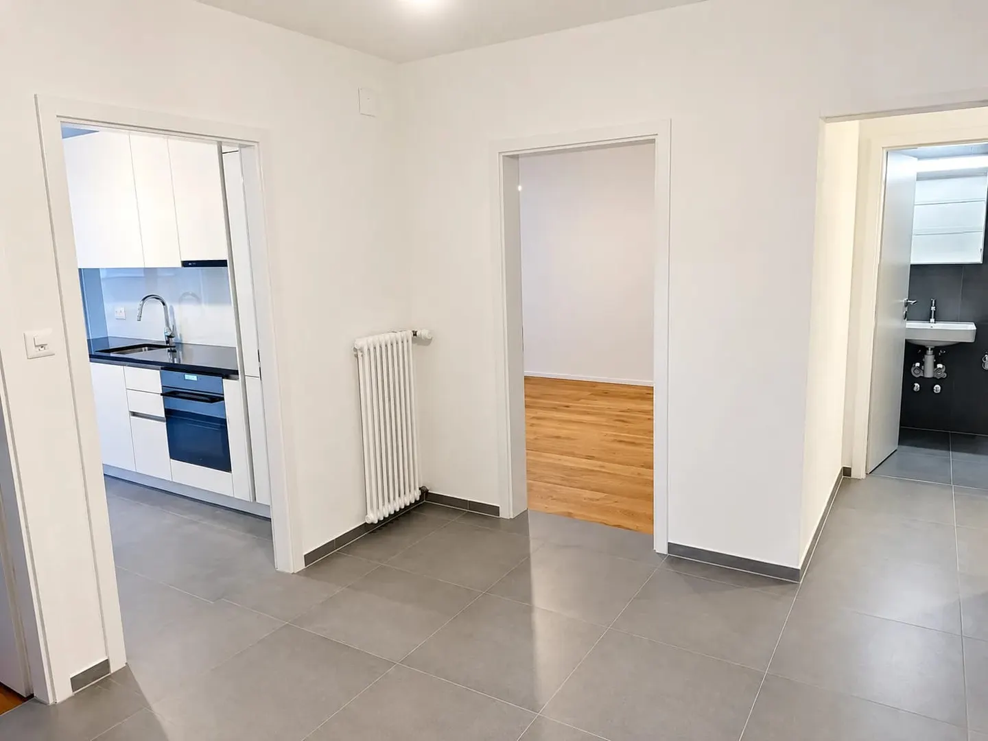 Familienwohnung mit Balkon - Foto 3 von 13