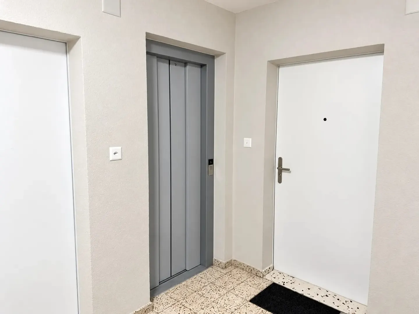Familienwohnung mit Balkon - Foto 2 von 13