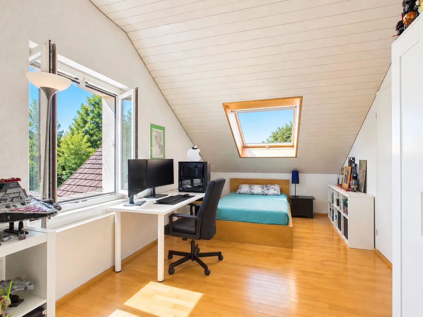 Geräumiges Einfamilienhaus mit Garten - Foto 6 von 13