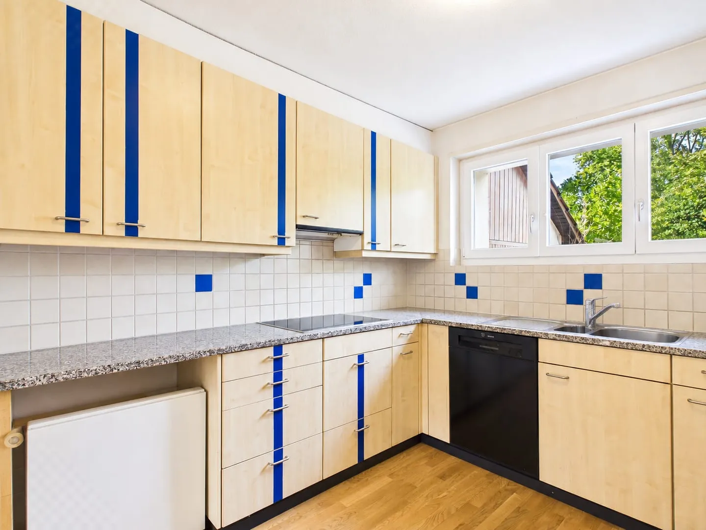 Geräumiges Einfamilienhaus mit Garten - Foto 11 von 13
