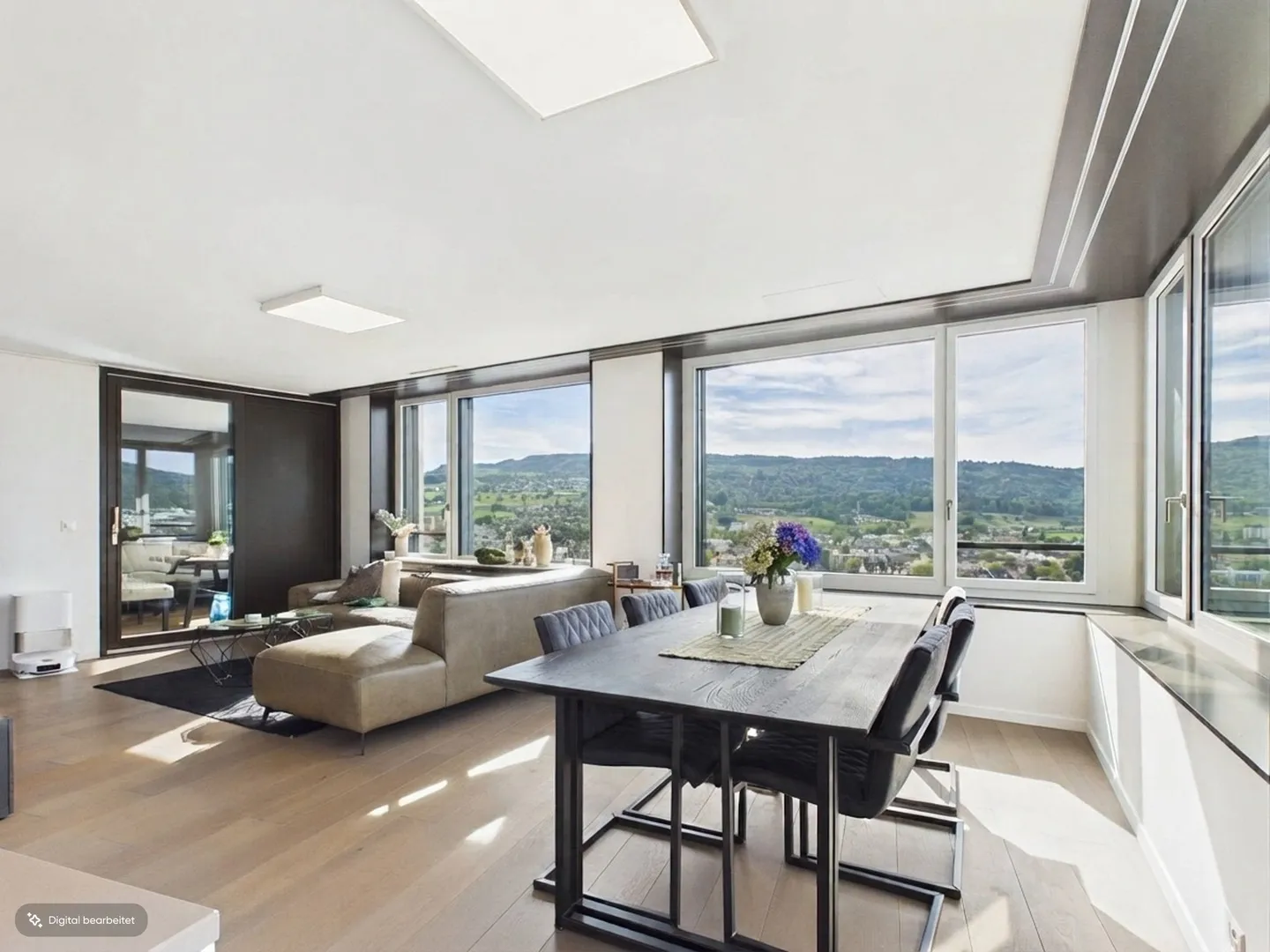 Apartment in Limmat Tower with panoramic view - Photo 1 of 11