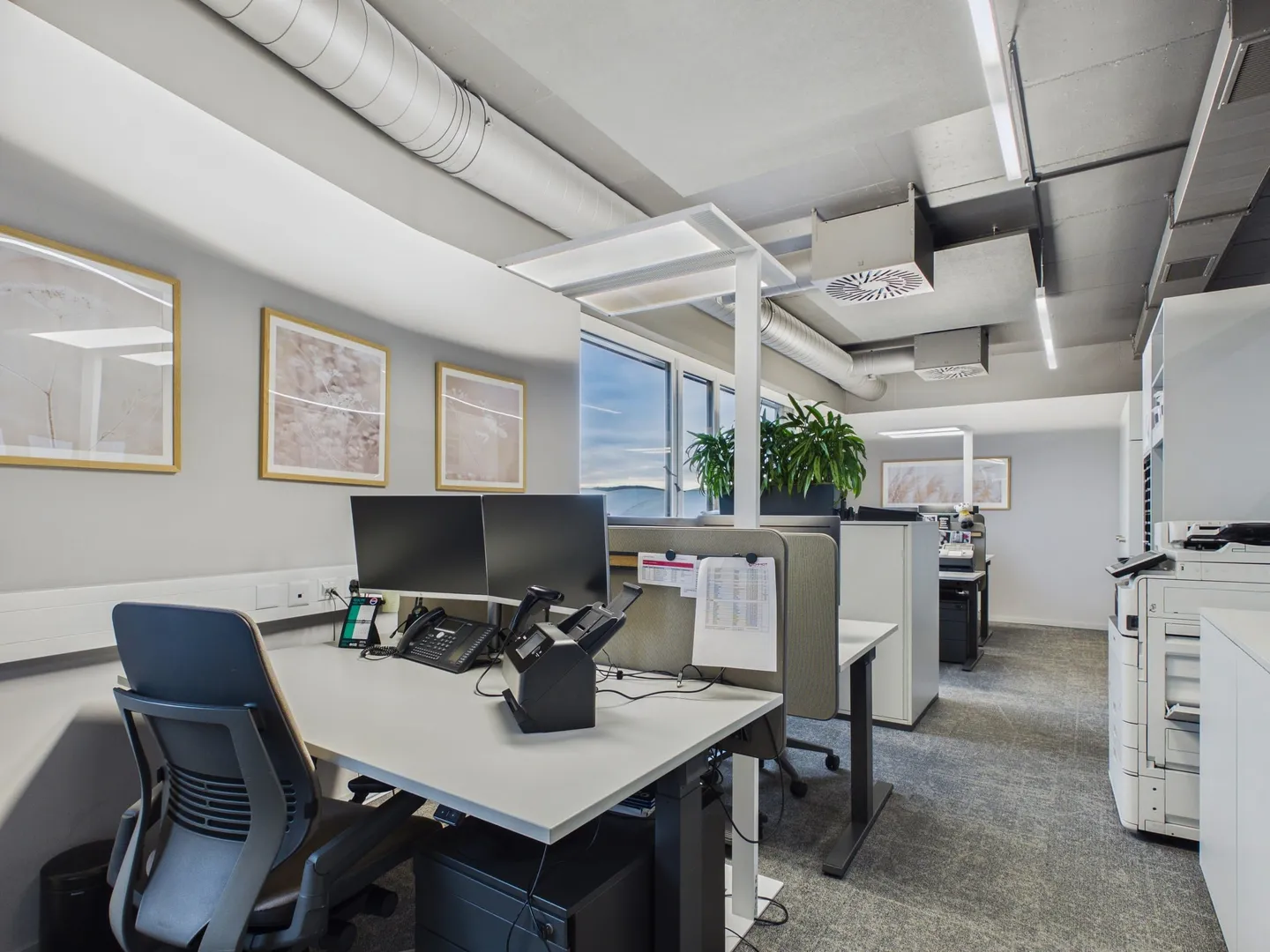 Modern Office Floor 435 m² with Rooftop Terrace in Frenkendorf - Photo 8 of 13