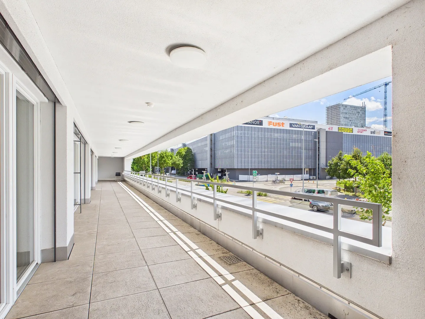 Modern ausgebaute Bürofläche mit Terrasse - Foto 12 von 13