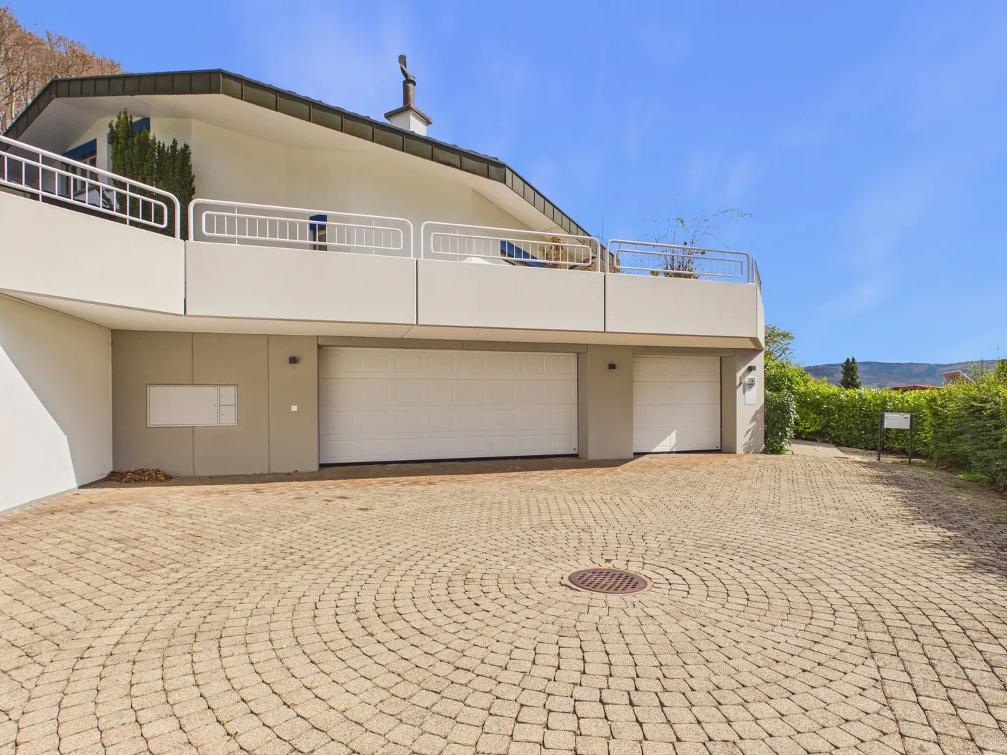 Villa lussuosa con vista libera e molta privacy a Frenkendorf - Foto 3 di 13