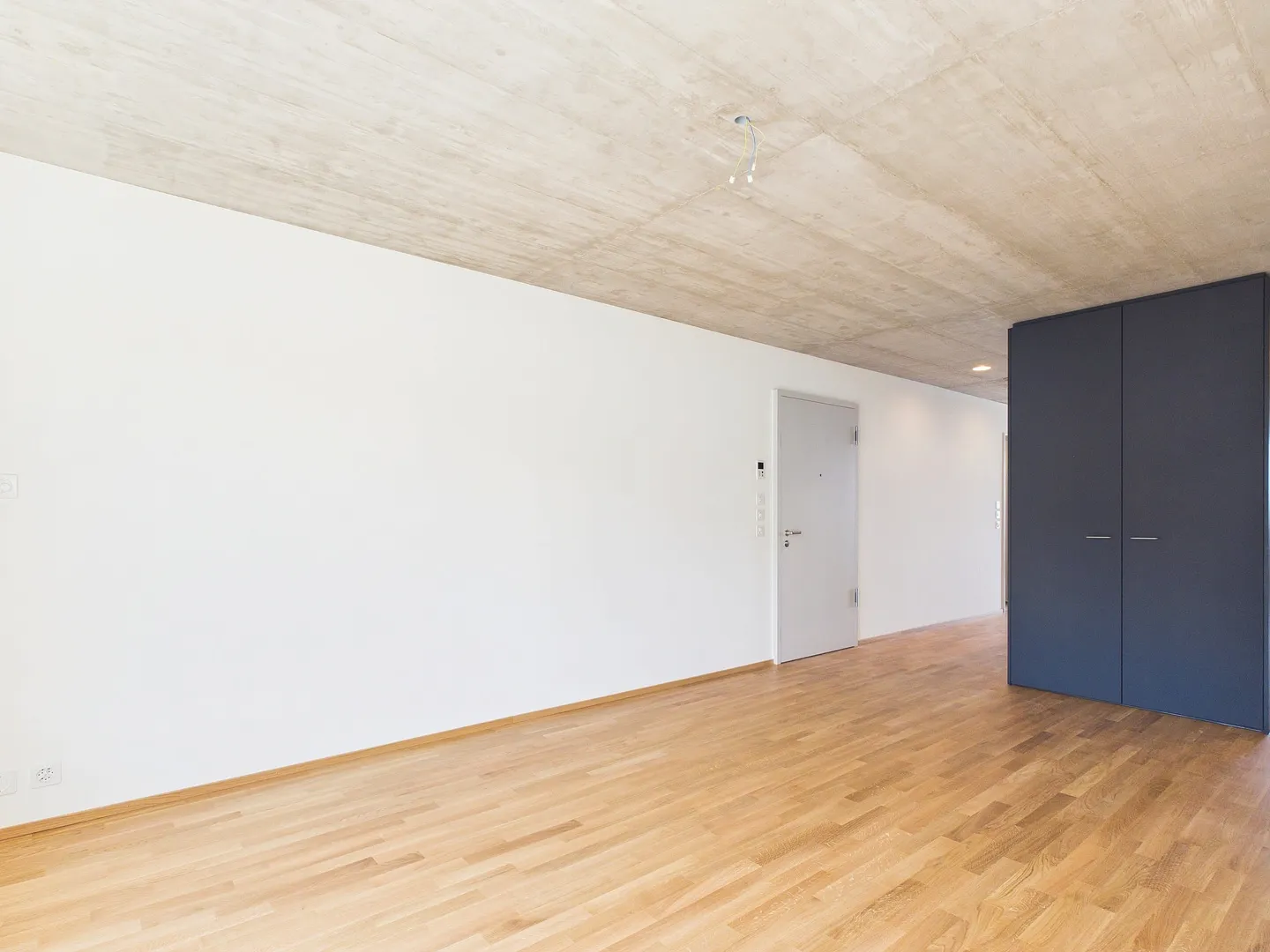 Modernes Apartment mit Balkon in Basel - Foto 2 von 13