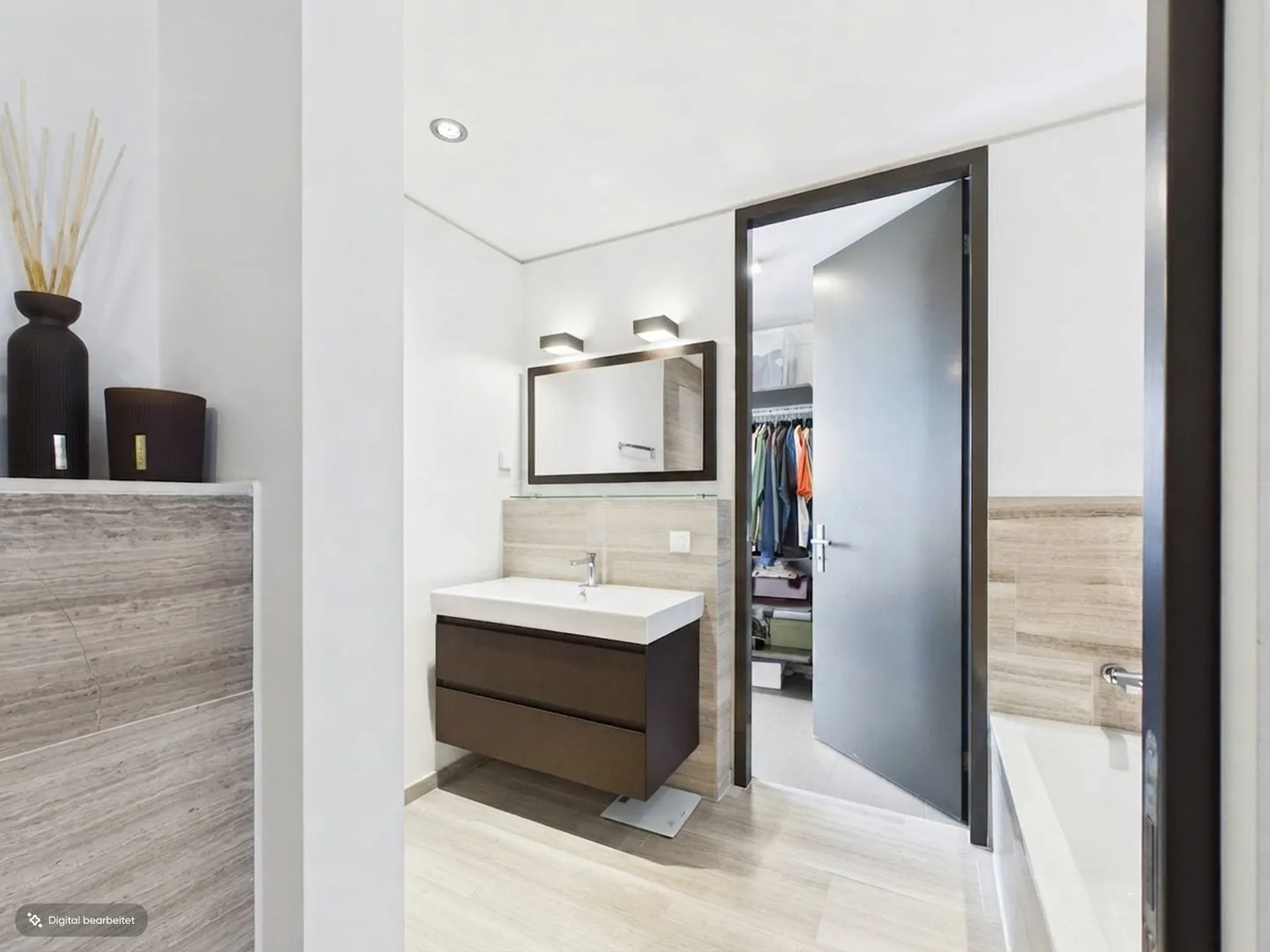 Apartment in Limmat Tower with panoramic view - Photo 8 of 11