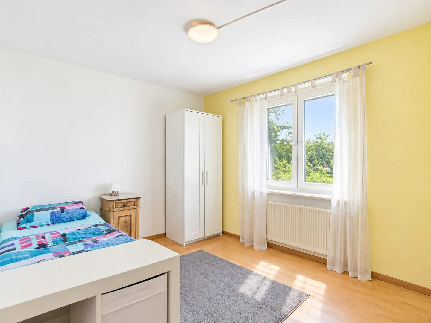 Geräumiges Einfamilienhaus mit Garten - Foto 8 von 13