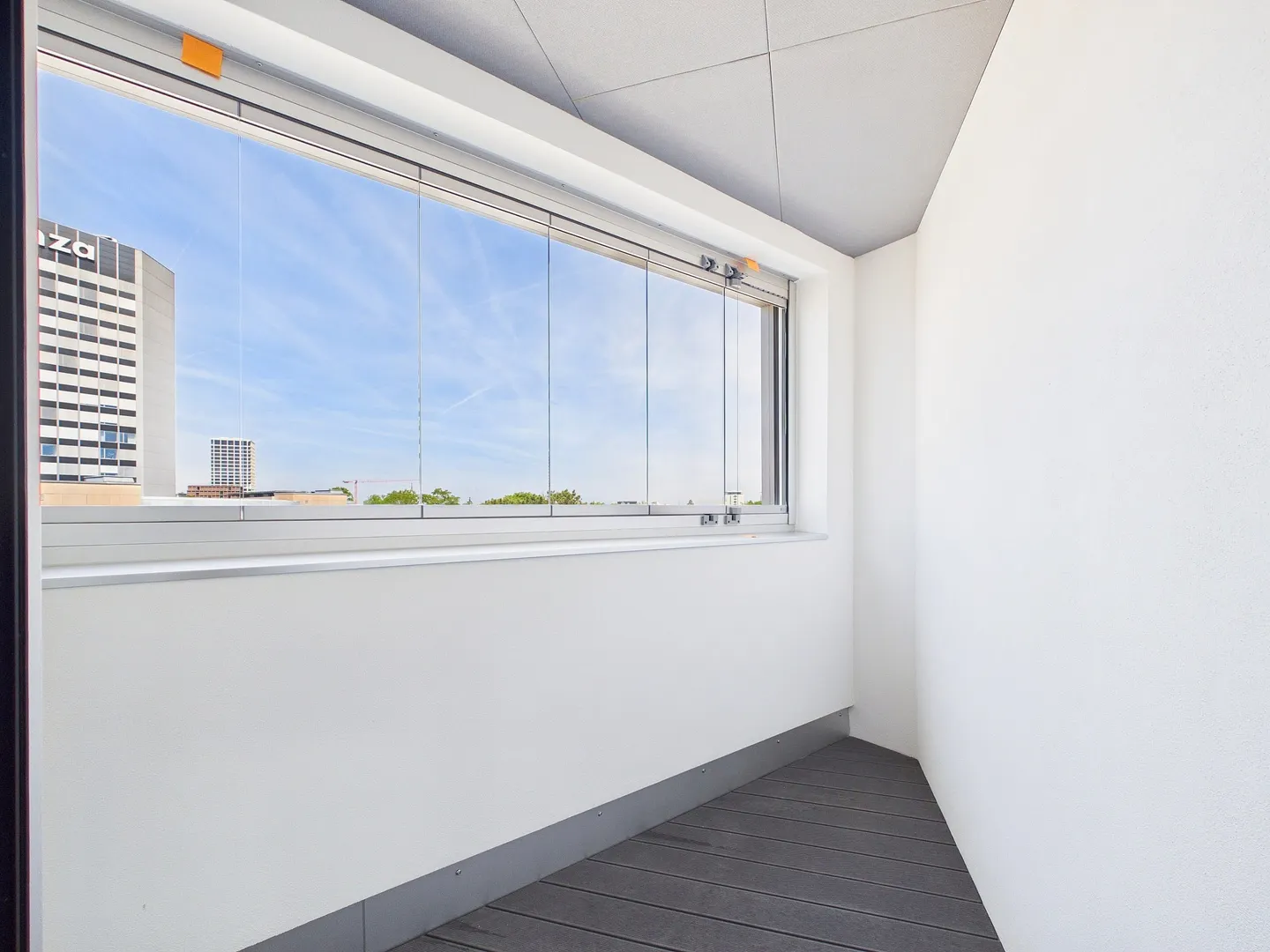 Modernes Apartment in Basel - Foto 1 von 13