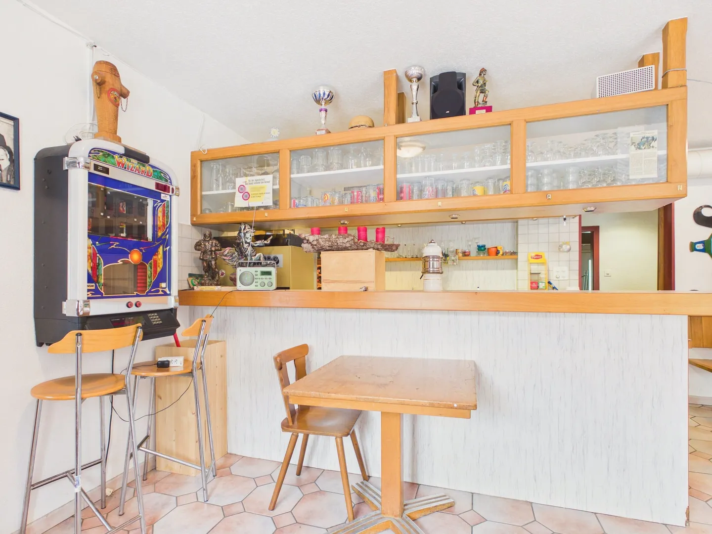 Ristorante con sala in affitto a Ederswiler - Foto 7 di 13
