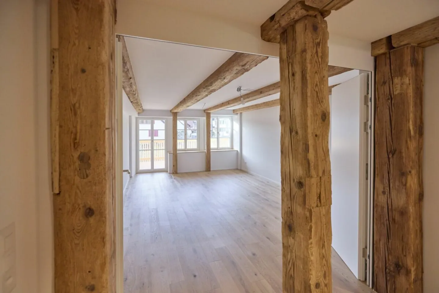 Charmante 5.5-Zimmer-Maisonette-Wohnung in einzigartiger historischer Mühle - Photo 9 sur 13