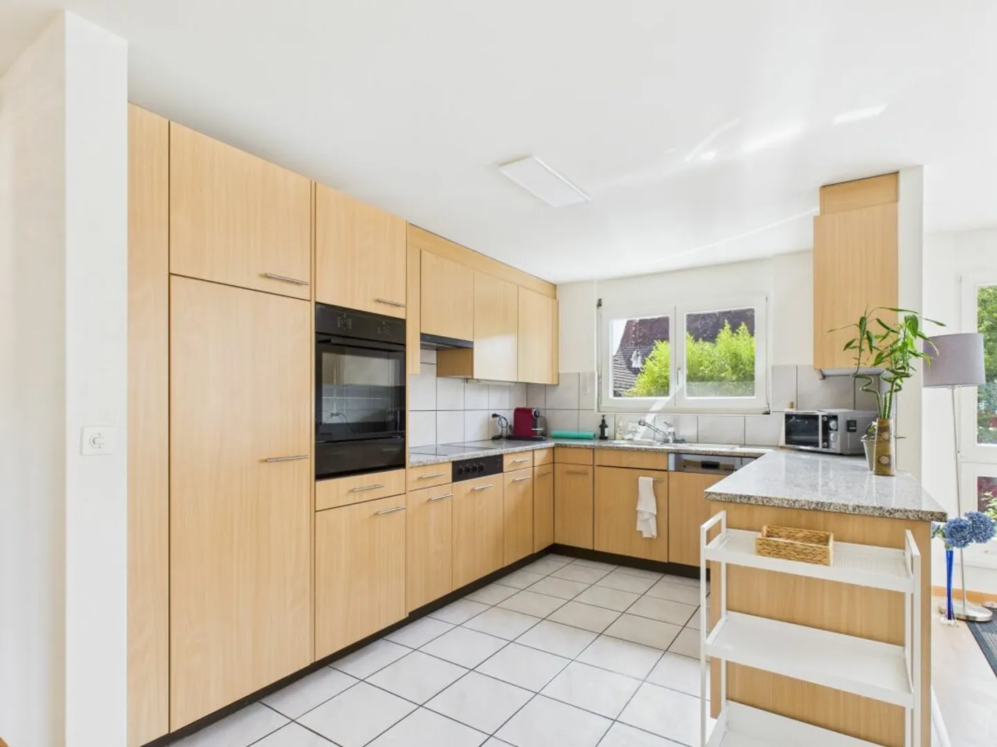 Bright apartment in Ziefen - Balcony and garden included - Photo 8 of 13